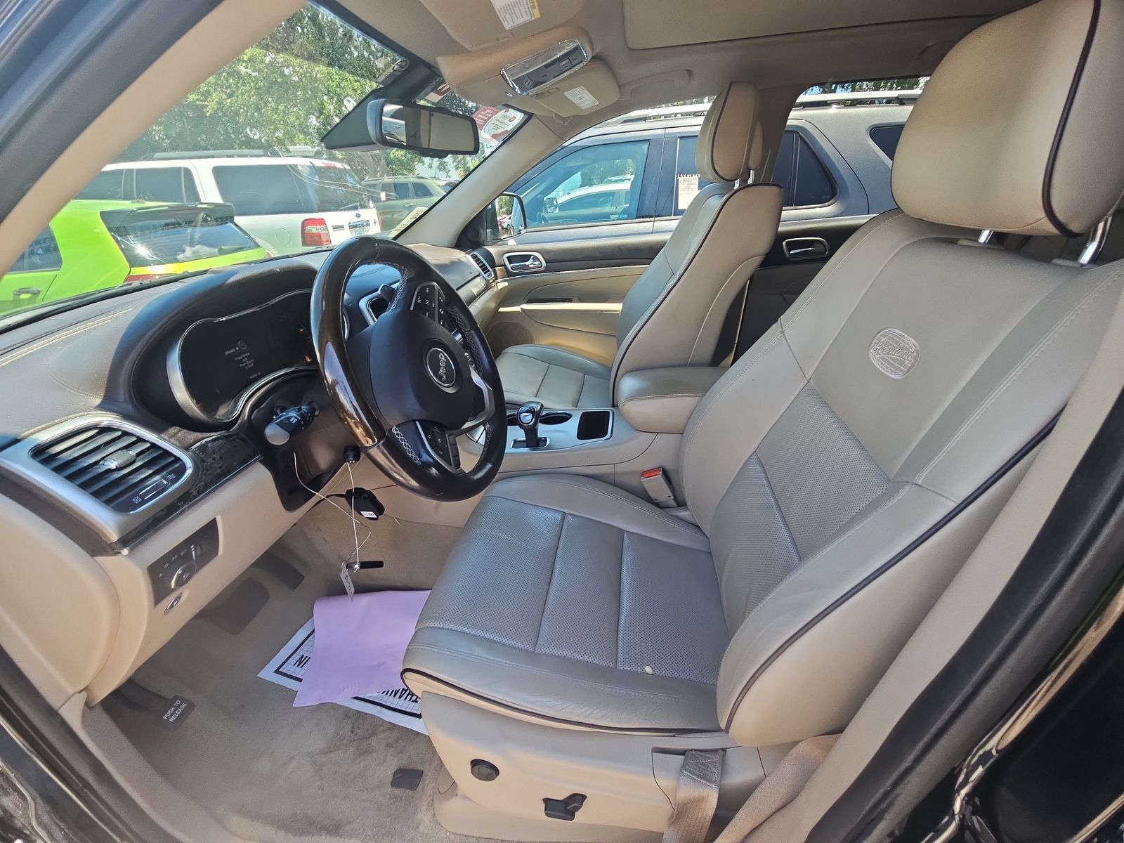 2014 Jeep Grand Cherokee Overland RWD