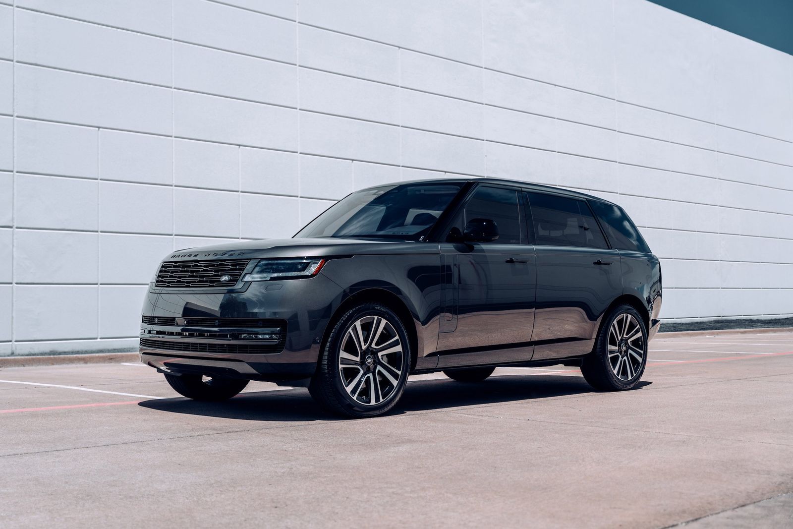 2023 Land Rover Range Rover SE LWB 7-Passenger