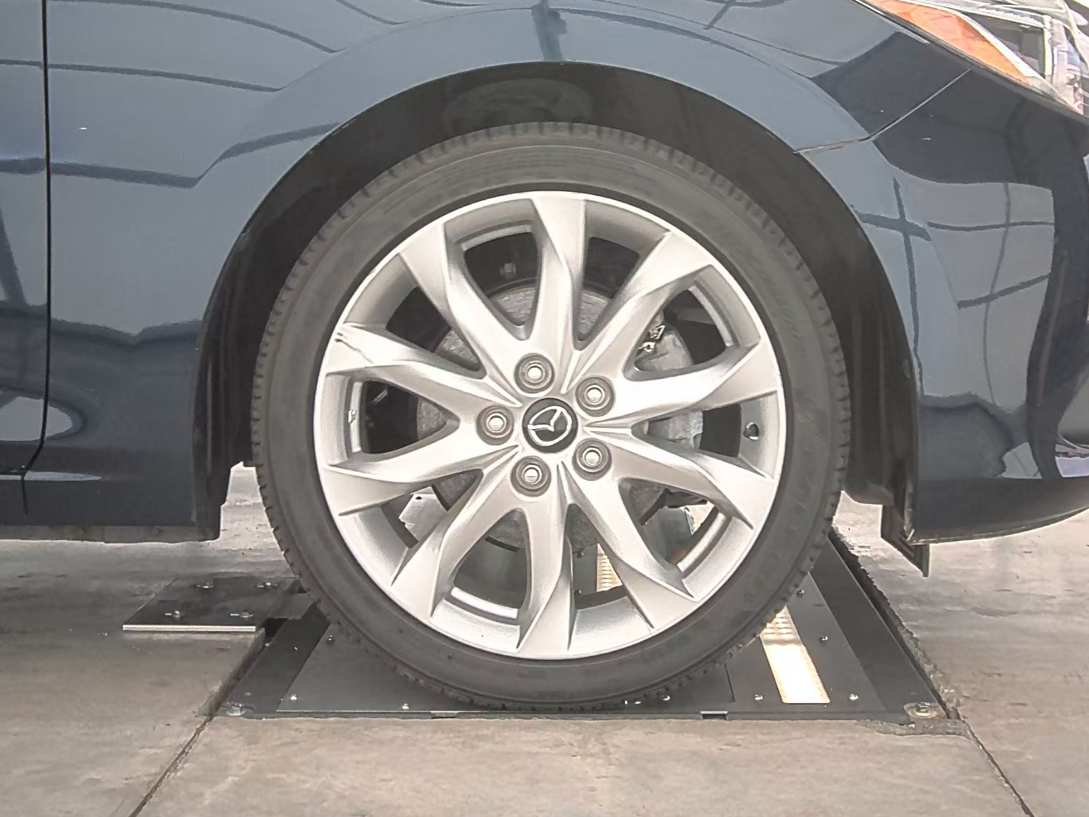 2015 MAZDA MAZDA3 s Grand Touring FWD