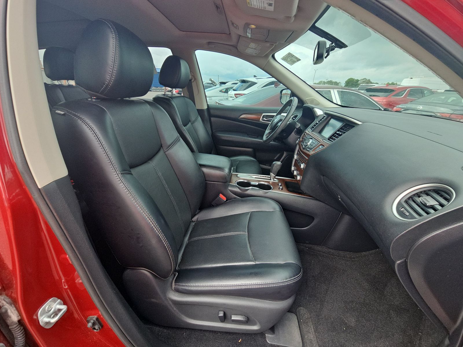 2017 Nissan Pathfinder Platinum FWD