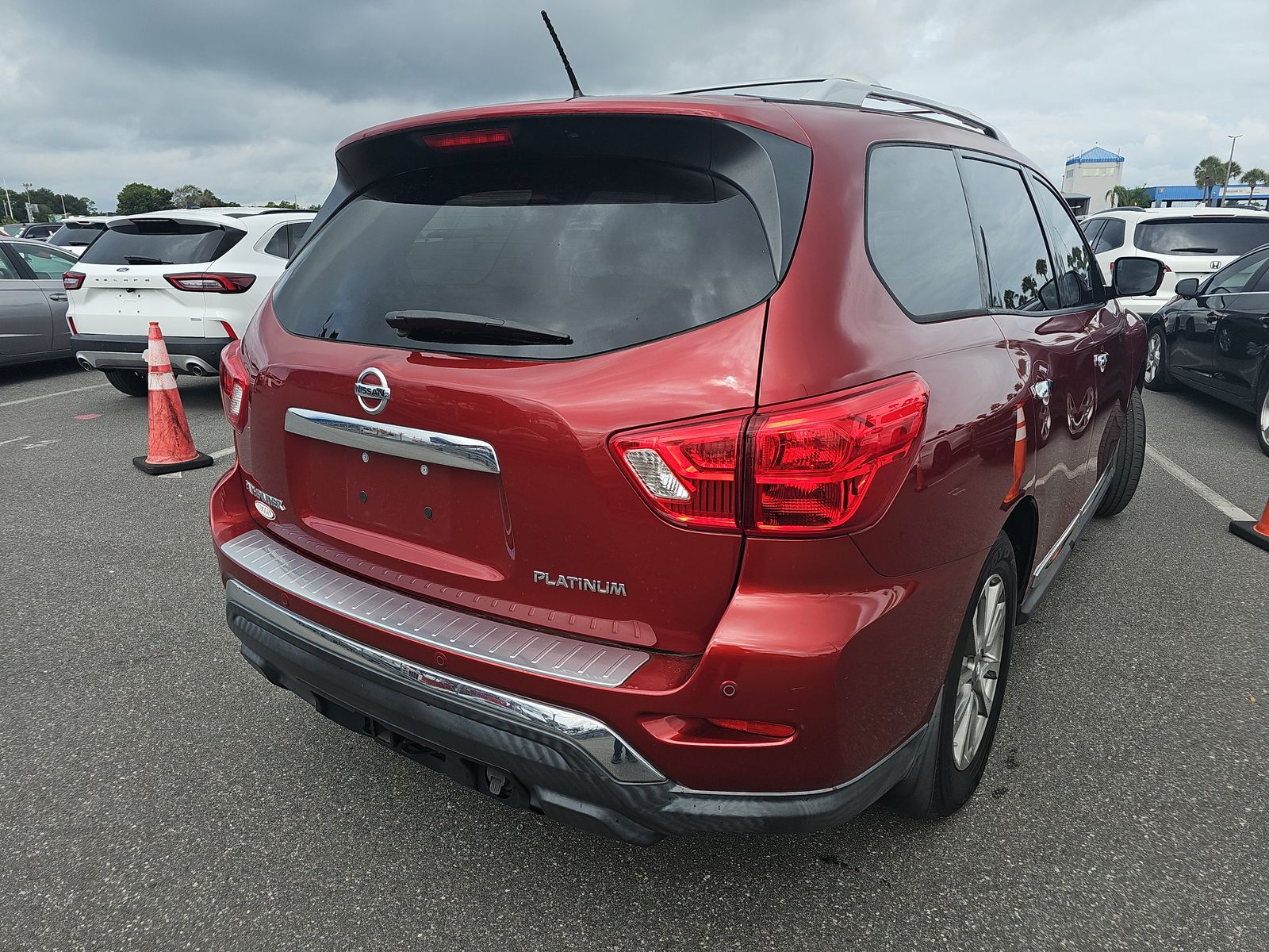 2017 Nissan Pathfinder Platinum FWD