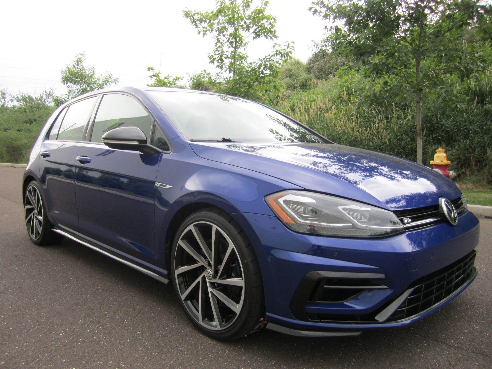 2019 Volkswagen Golf R Hatchback w/DCC & Navigation