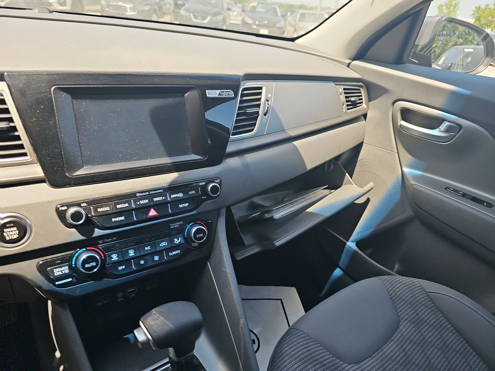 2017 Kia Niro LX FWD