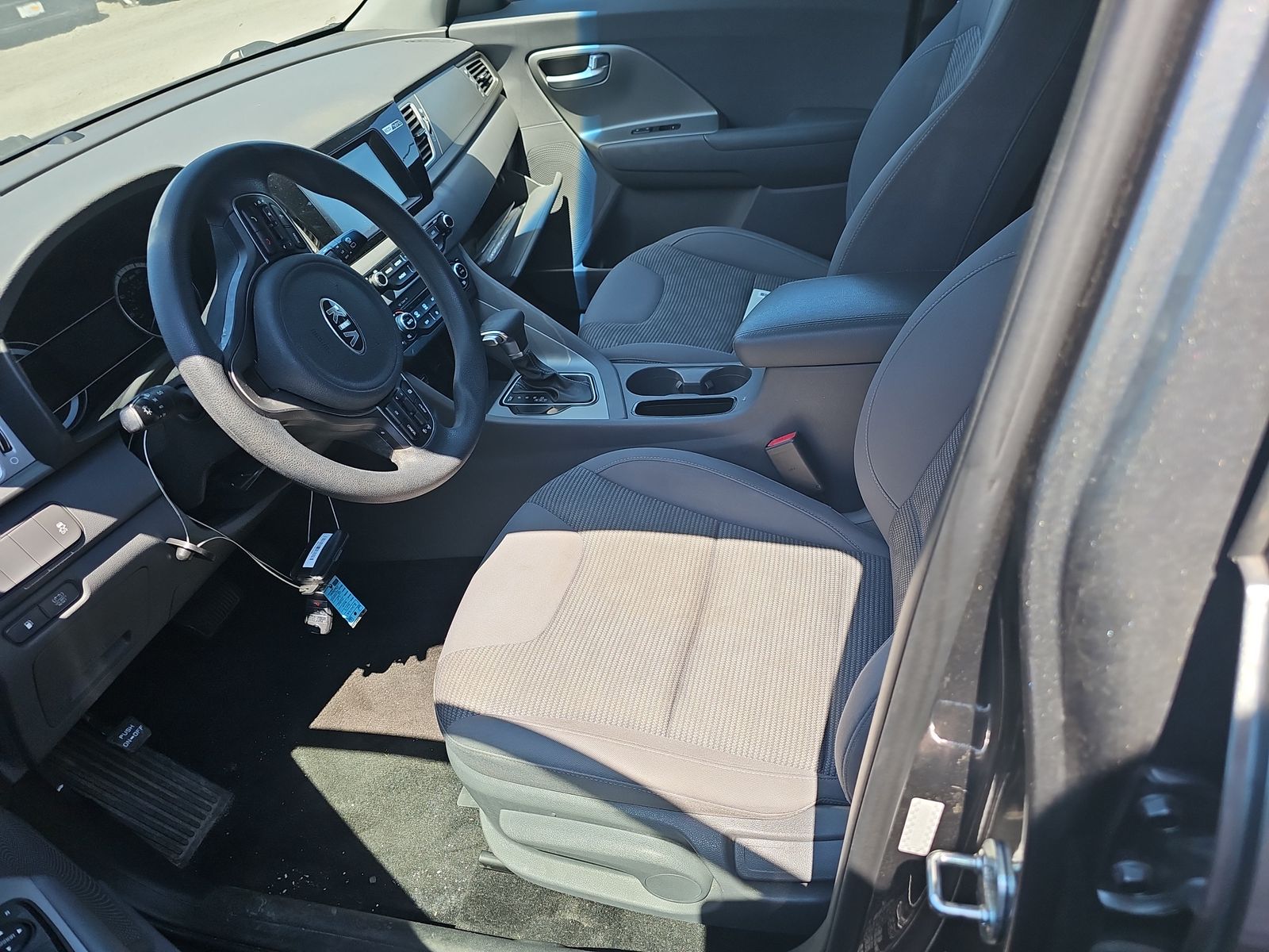 2017 Kia Niro LX FWD