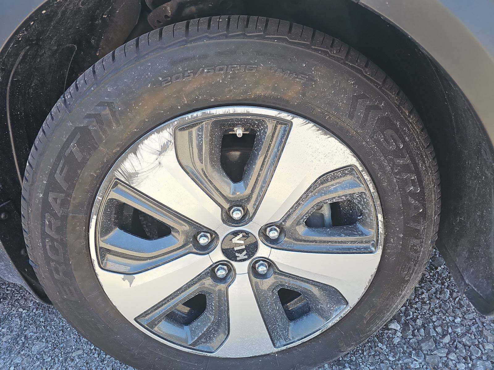 2017 Kia Niro LX FWD