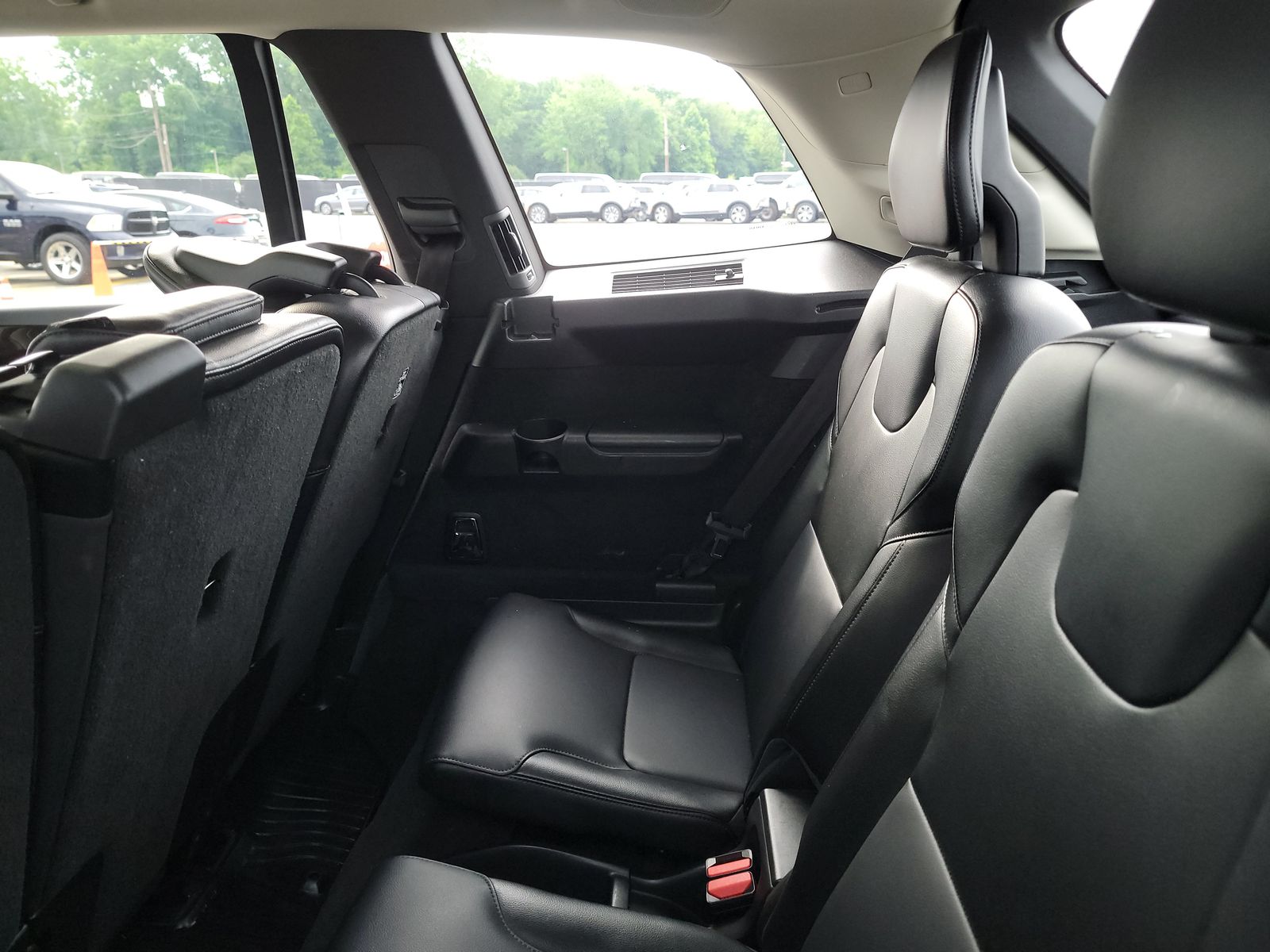 2019 Volvo XC90 T5 Momentum AWD