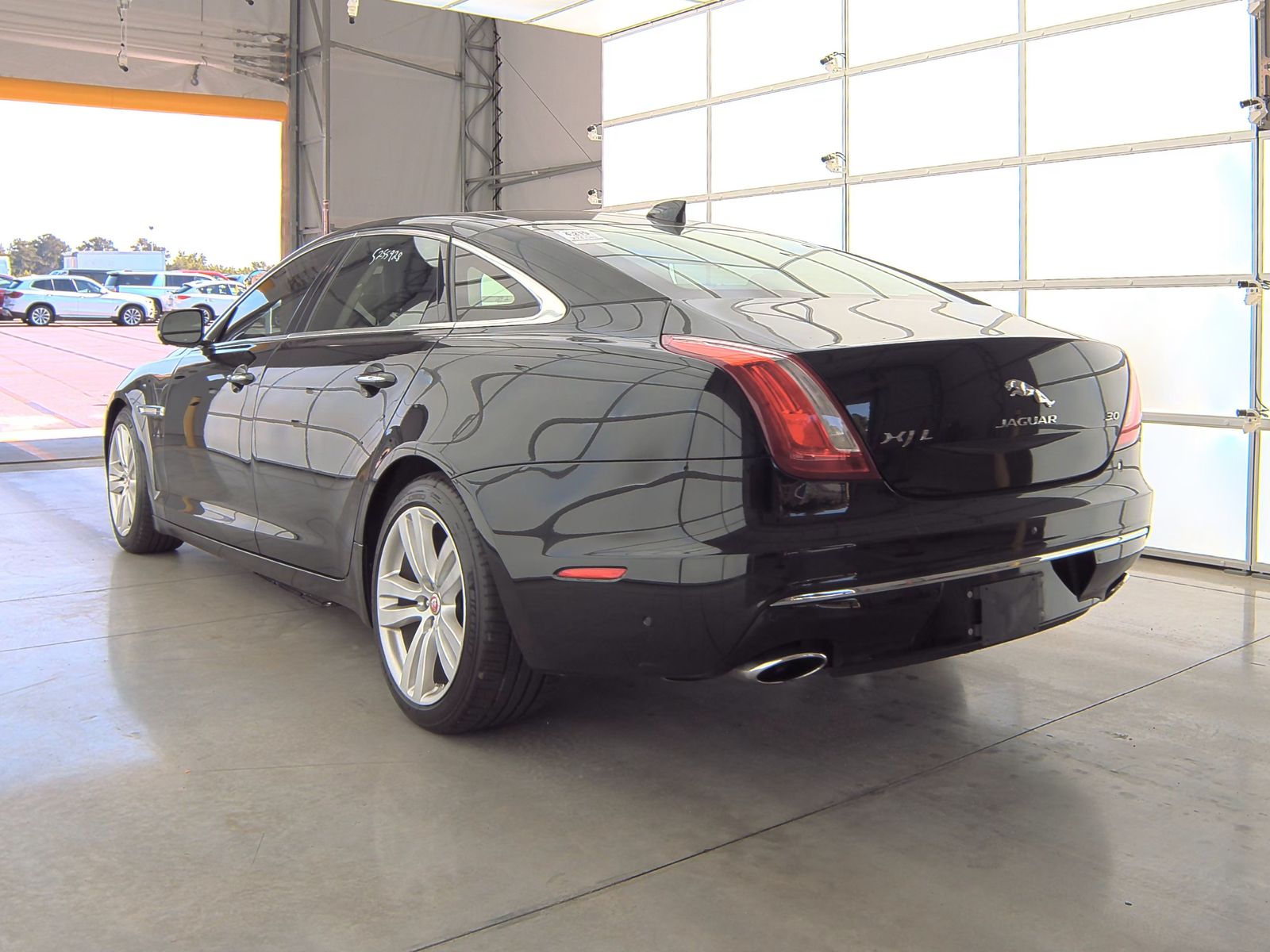 2016 Jaguar XJ L Portfolio RWD