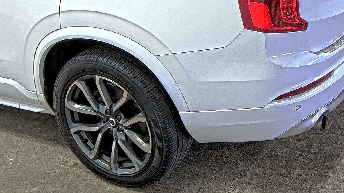 2019 Volvo XC90 T5 Momentum AWD