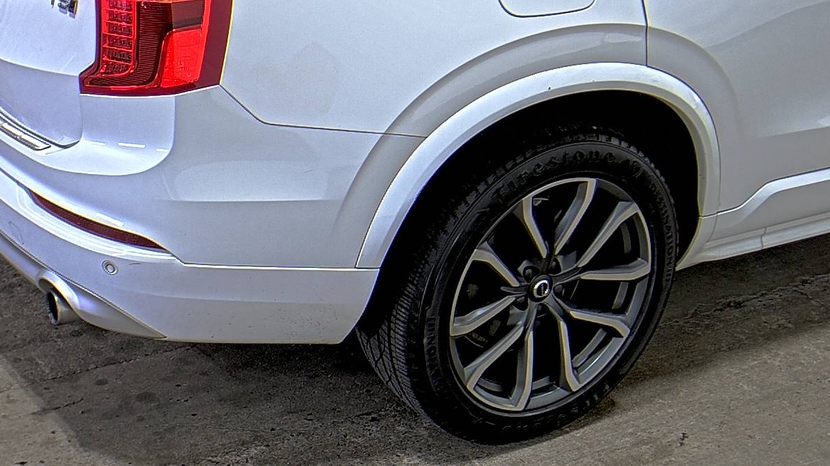 2019 Volvo XC90 T5 Momentum AWD