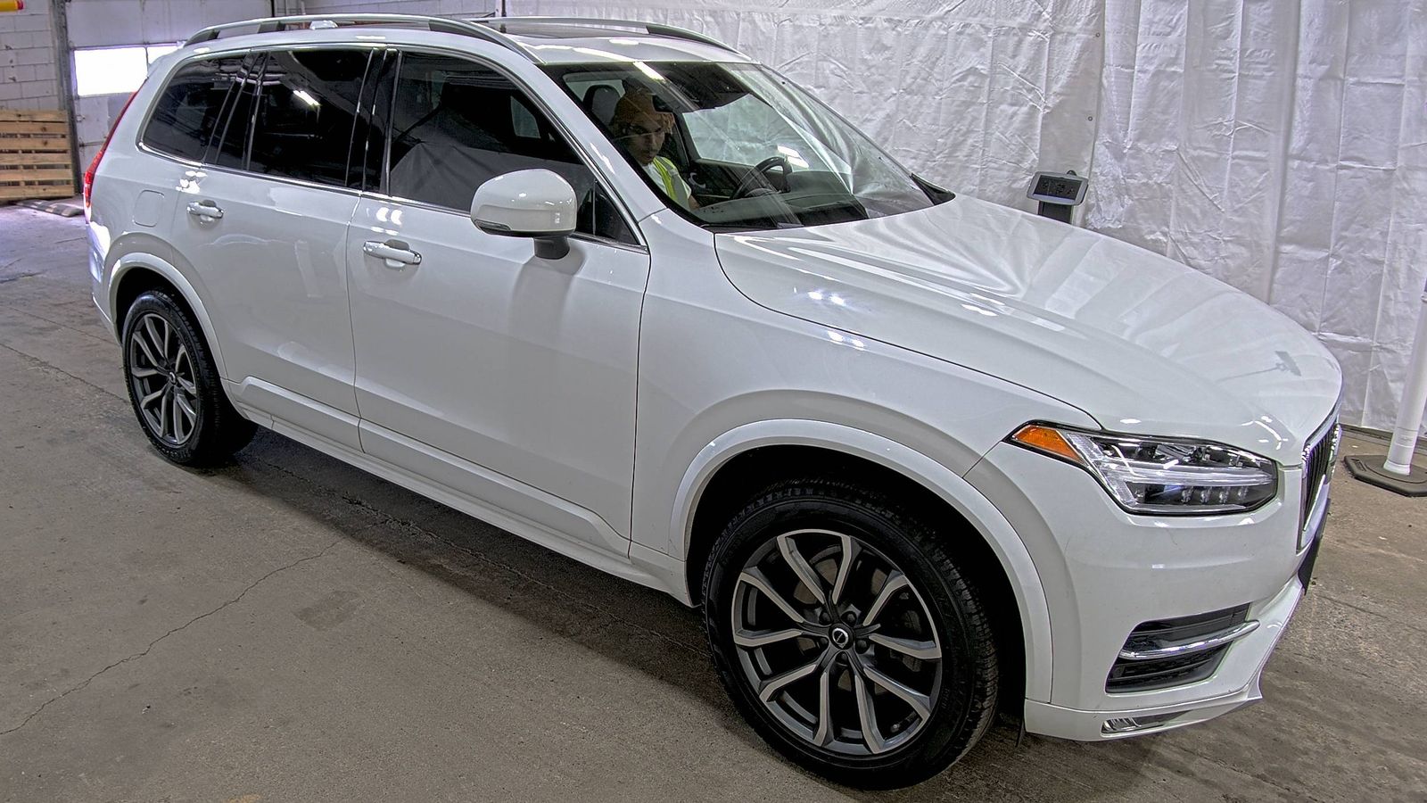 2019 Volvo XC90 T5 Momentum AWD