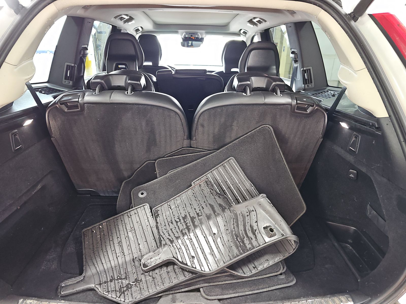2022 Volvo XC90 T5 Momentum AWD
