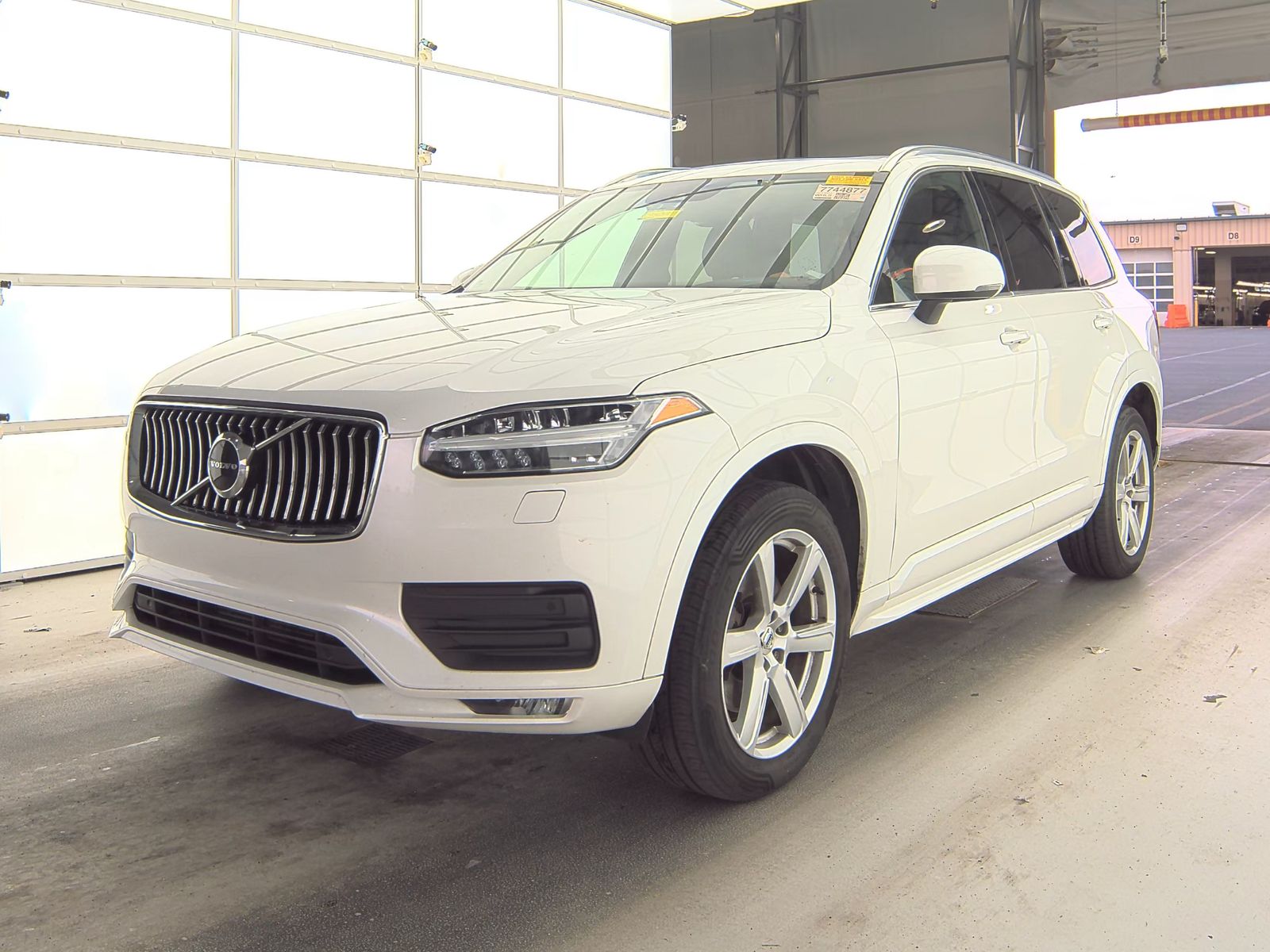 2022 Volvo XC90 T5 Momentum AWD