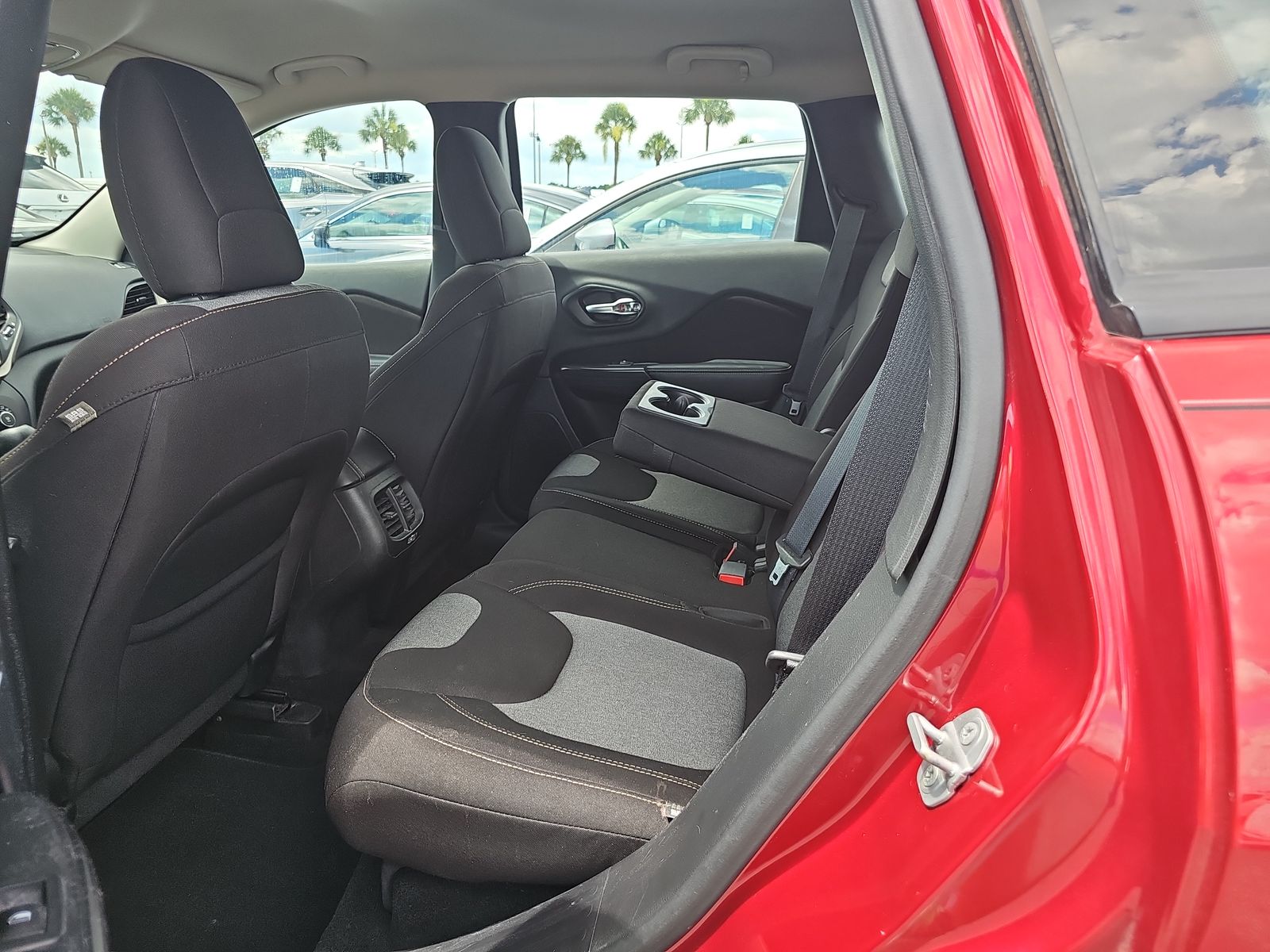 2016 Jeep Cherokee Sport FWD