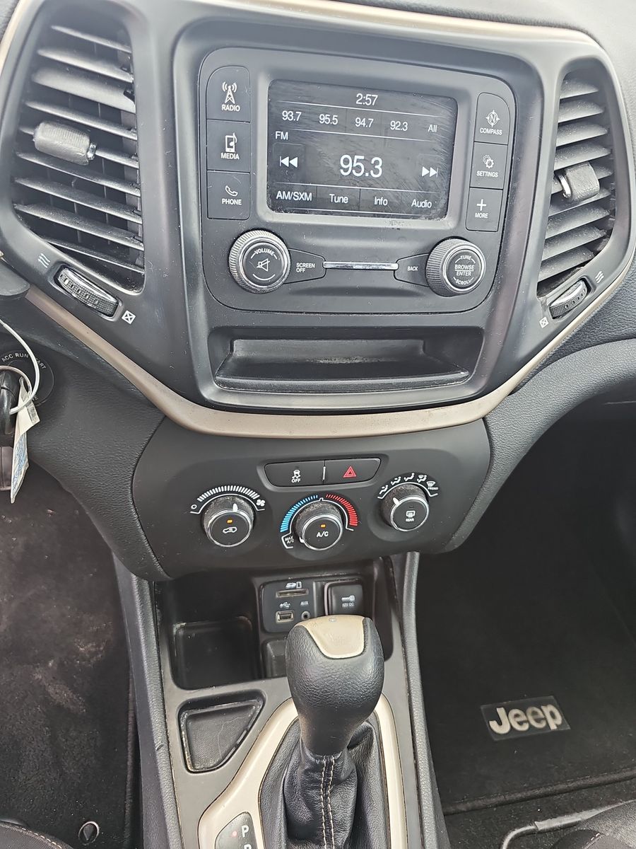 2016 Jeep Cherokee Sport FWD