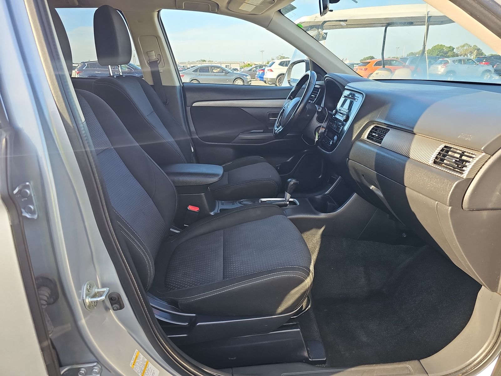 2016 Mitsubishi Outlander ES FWD