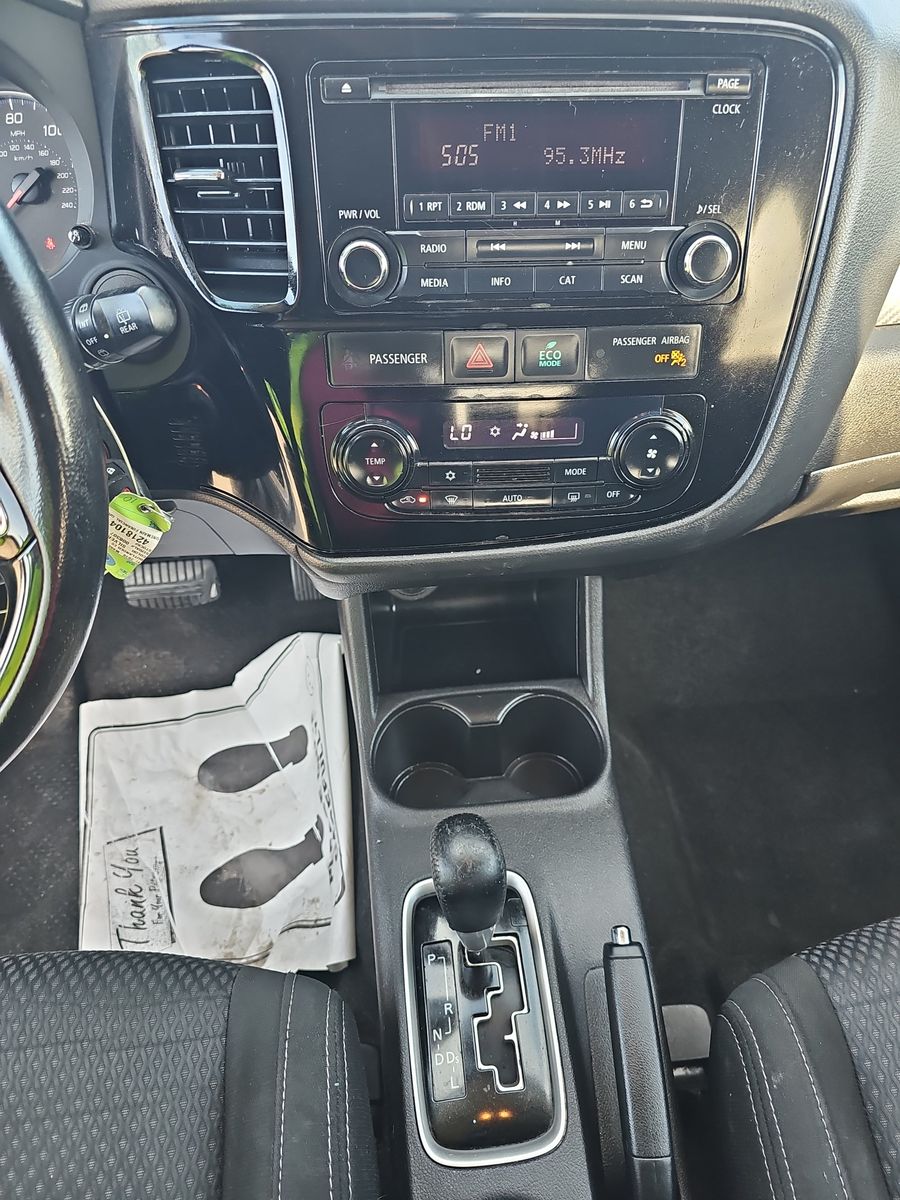 2016 Mitsubishi Outlander ES FWD