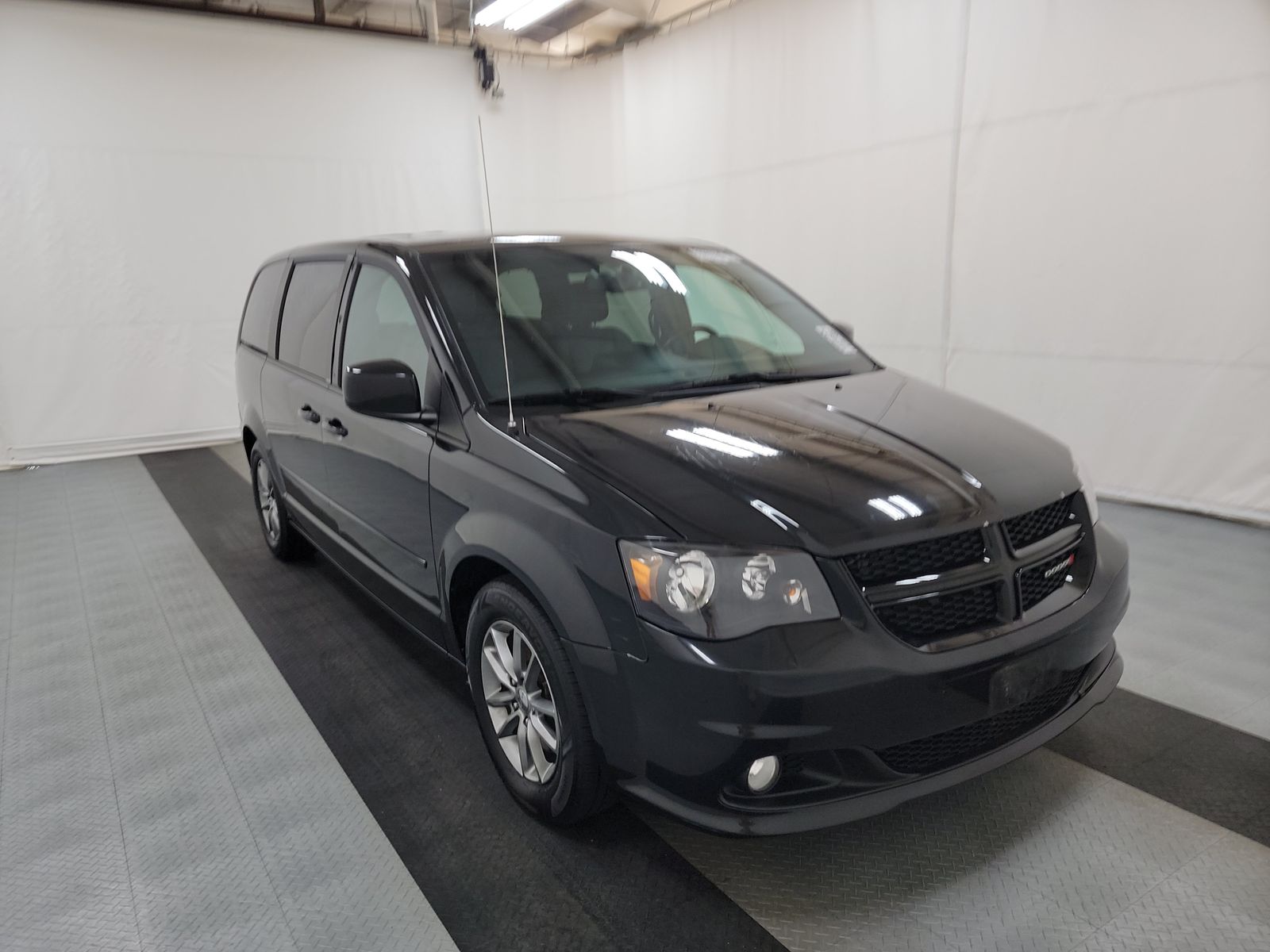 2014 Dodge Grand Caravan R/T FWD