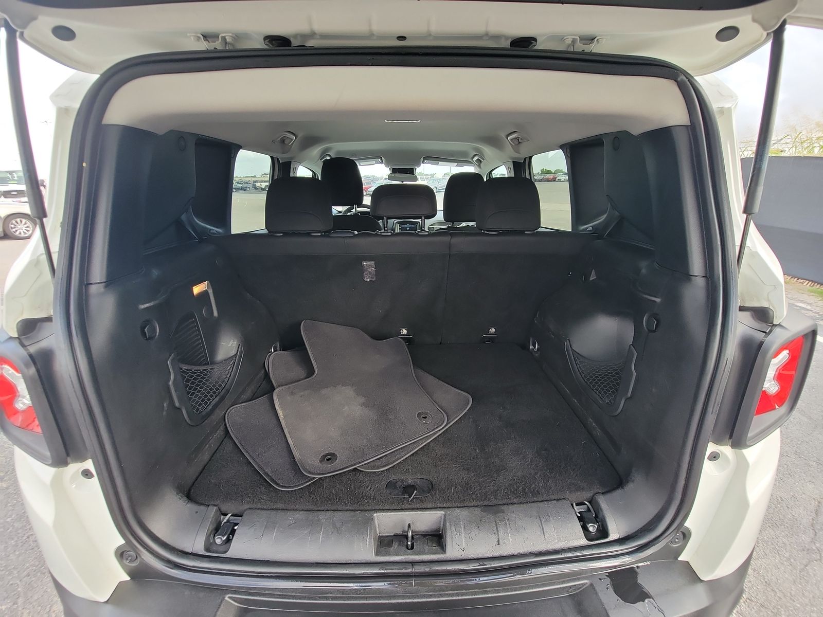 2018 Jeep Renegade Latitude FWD
