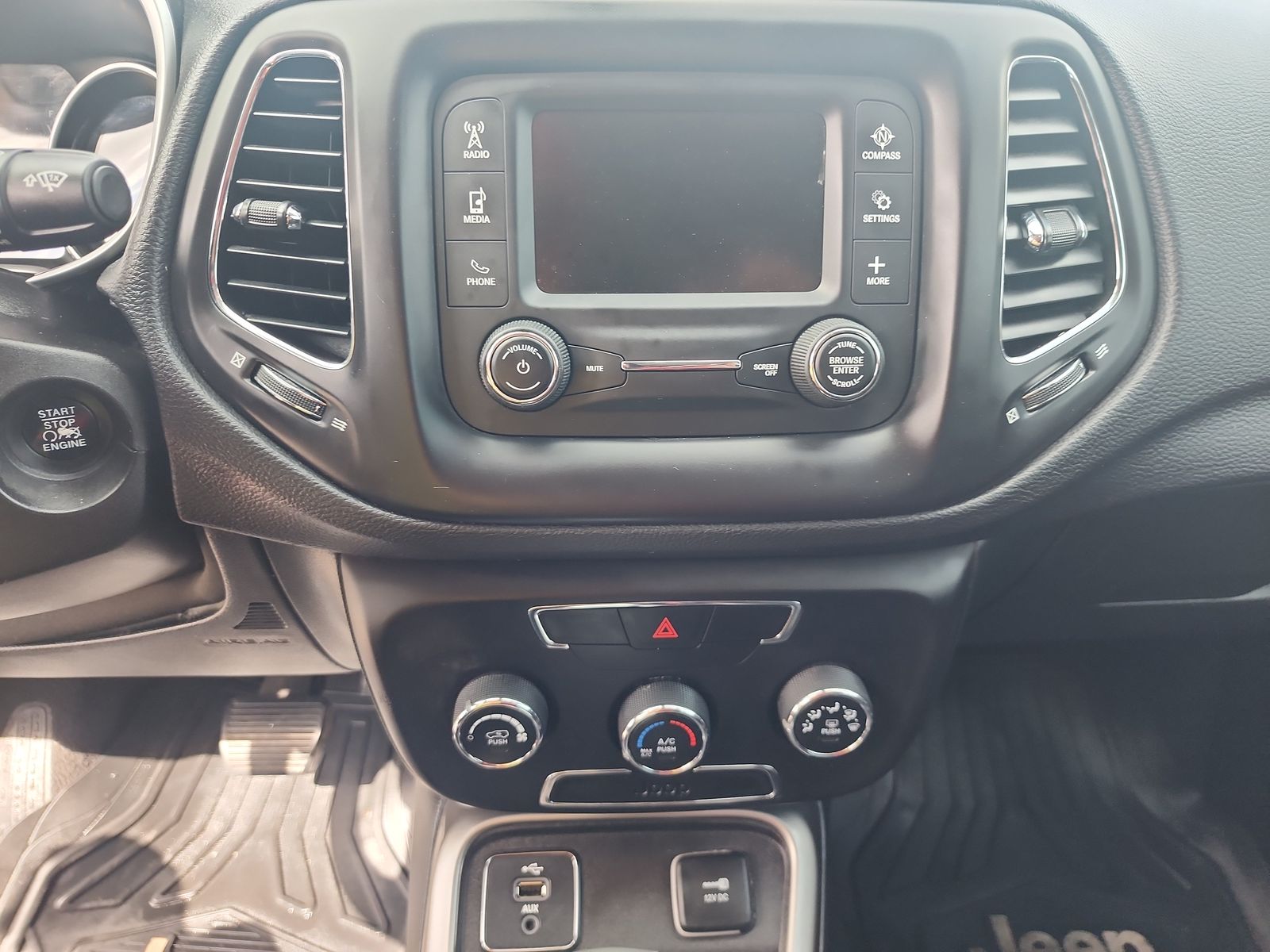 2018 Jeep Compass Latitude FWD