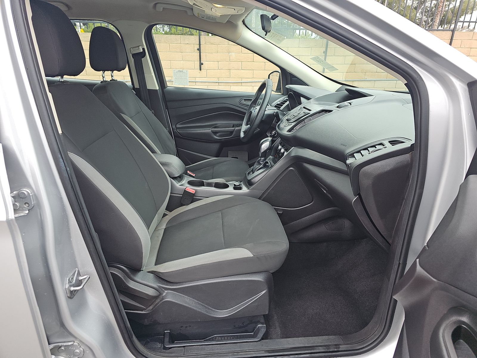 2016 Ford Escape S FWD