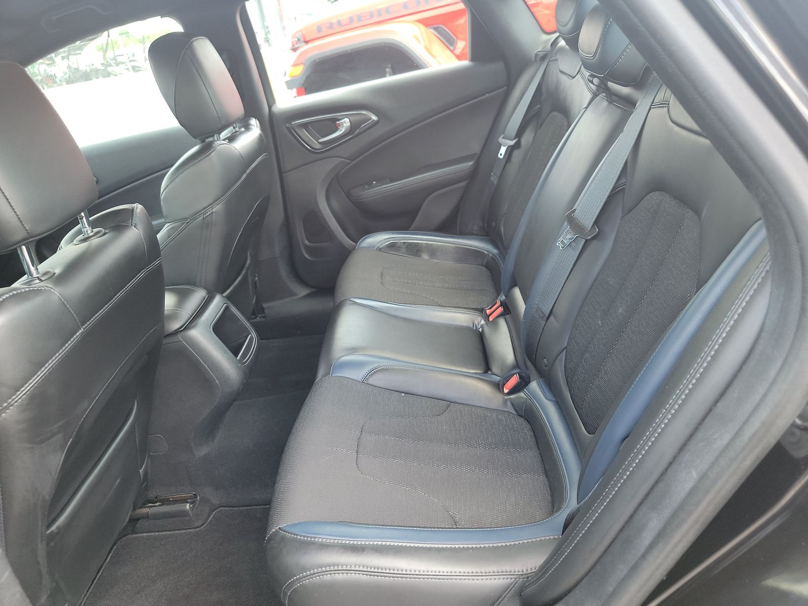 2016 Chrysler 200 S AWD