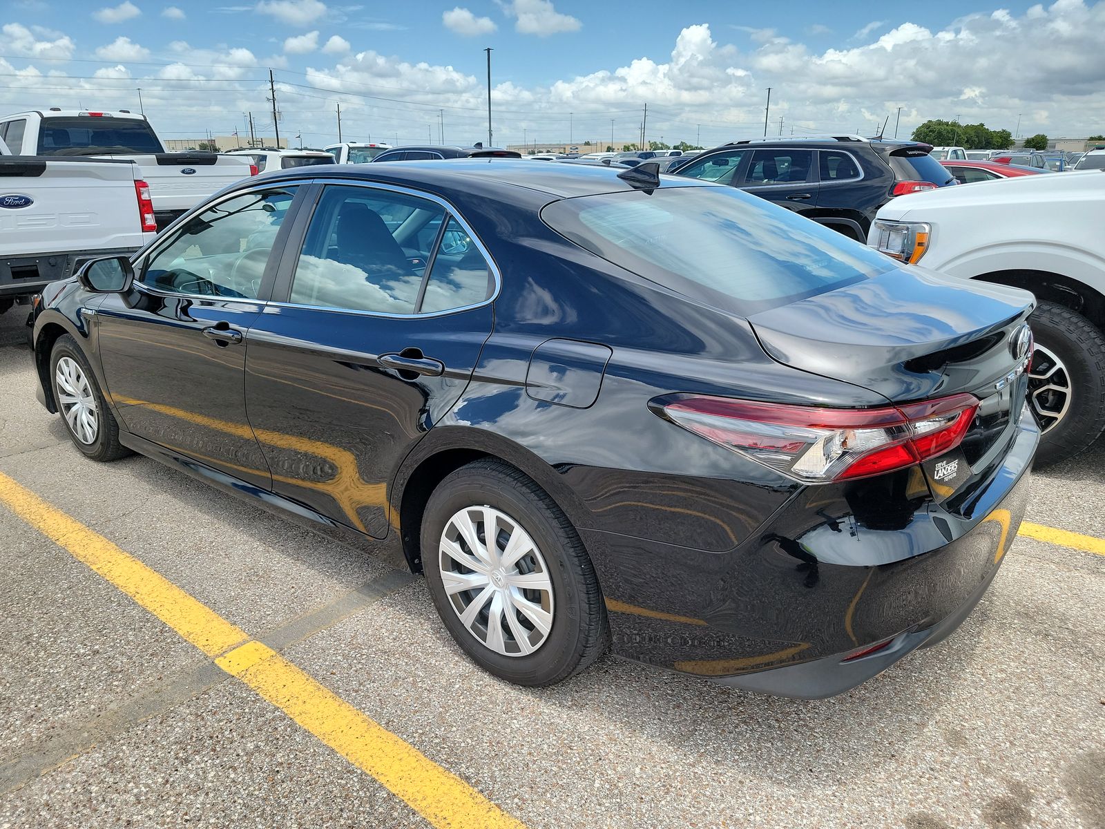 2021 Toyota Camry Hybrid LE FWD