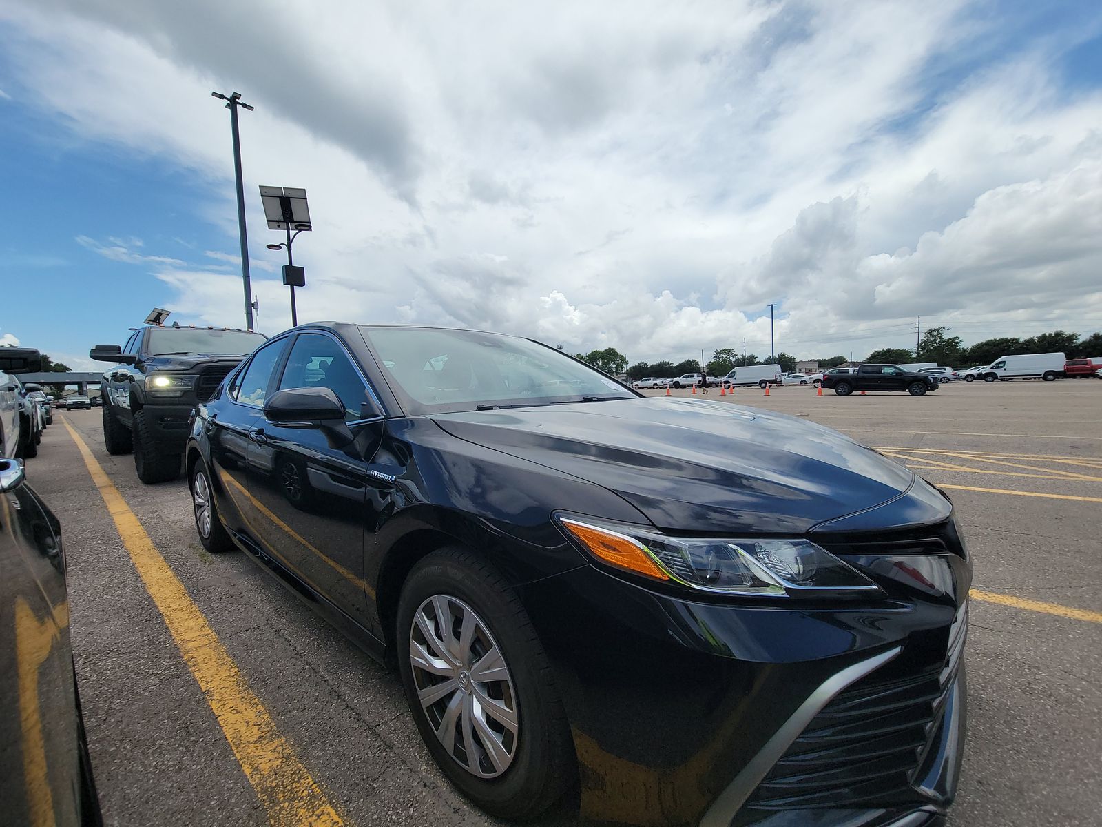 2021 Toyota Camry Hybrid LE FWD