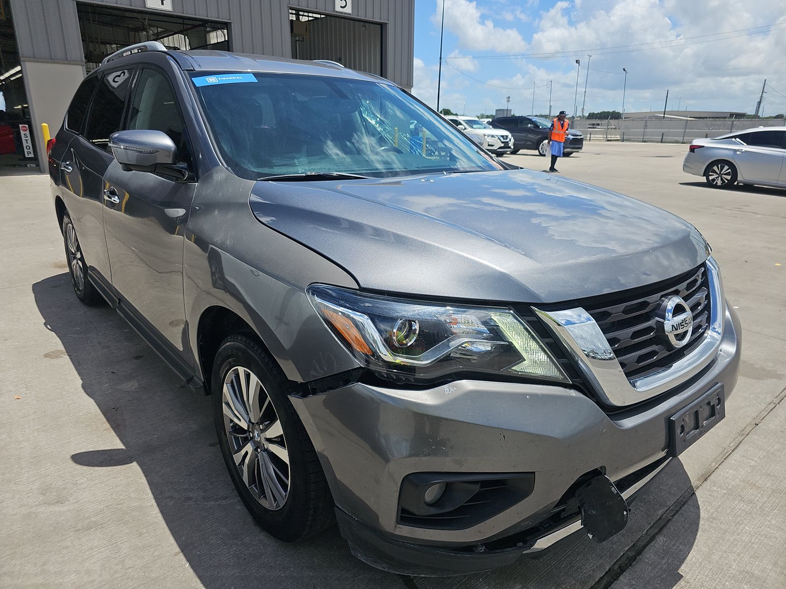 2019 Nissan Pathfinder SL FWD