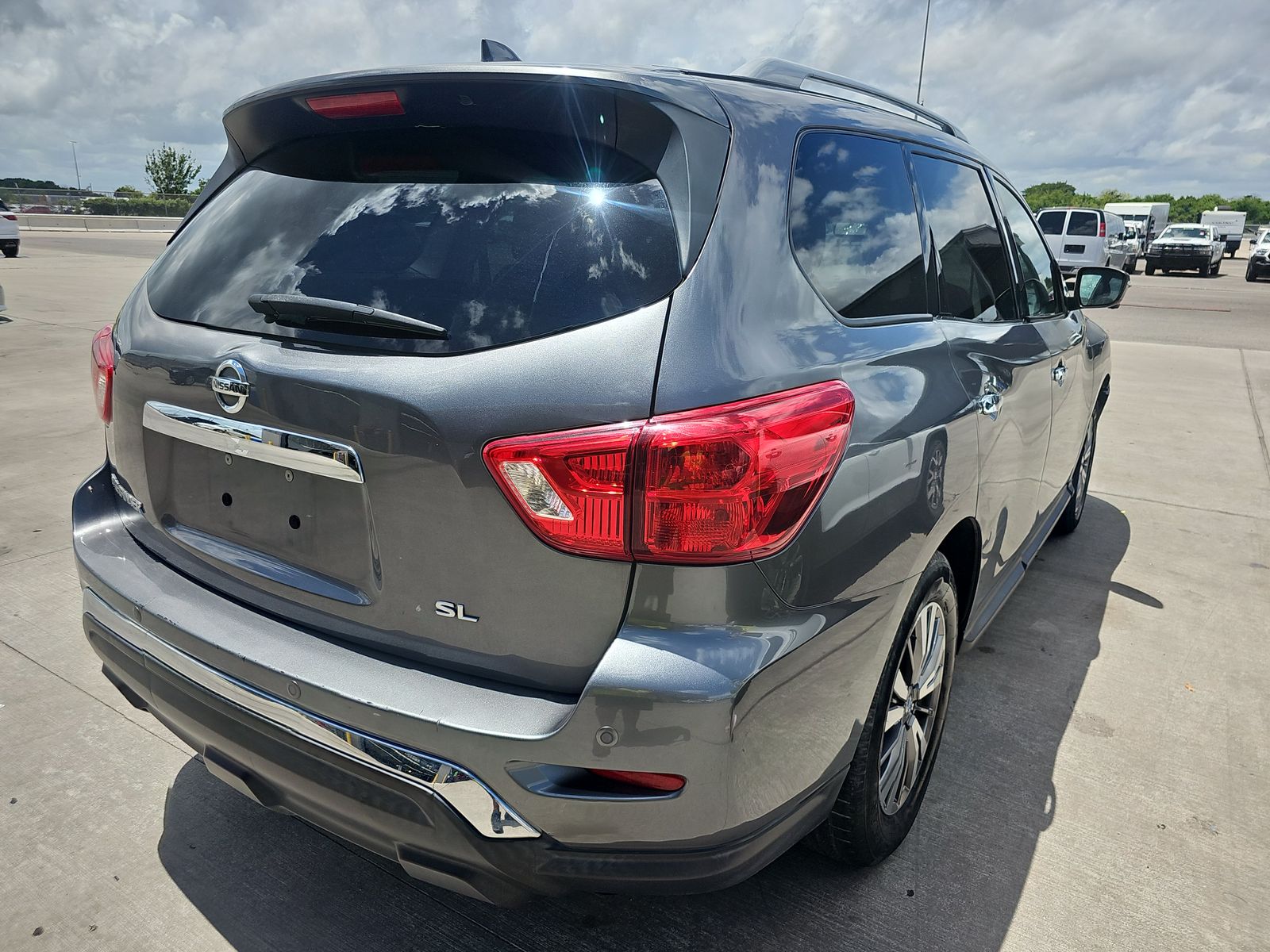 2019 Nissan Pathfinder SL FWD