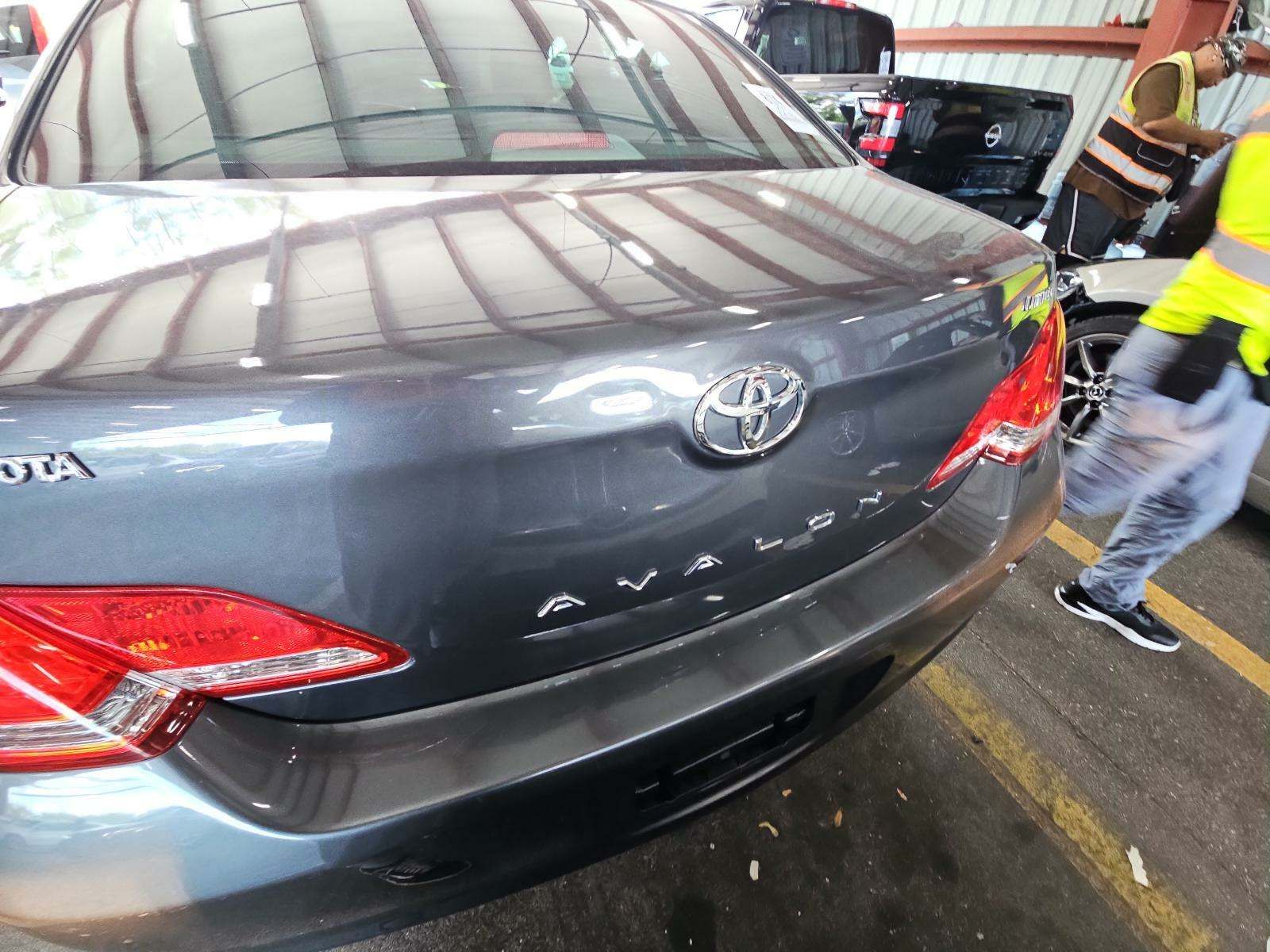 2010 Toyota Avalon Limited FWD