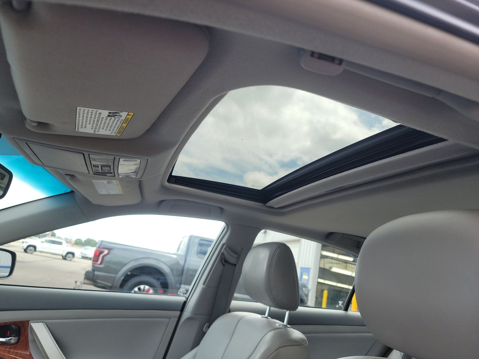 2010 Toyota Camry XLE FWD