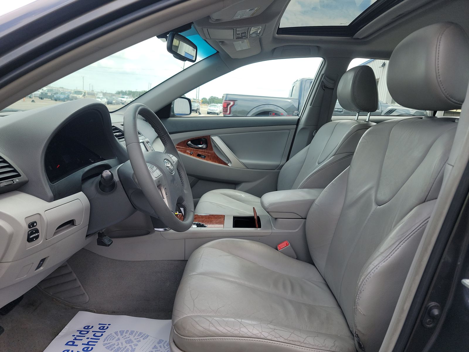 2010 Toyota Camry XLE FWD