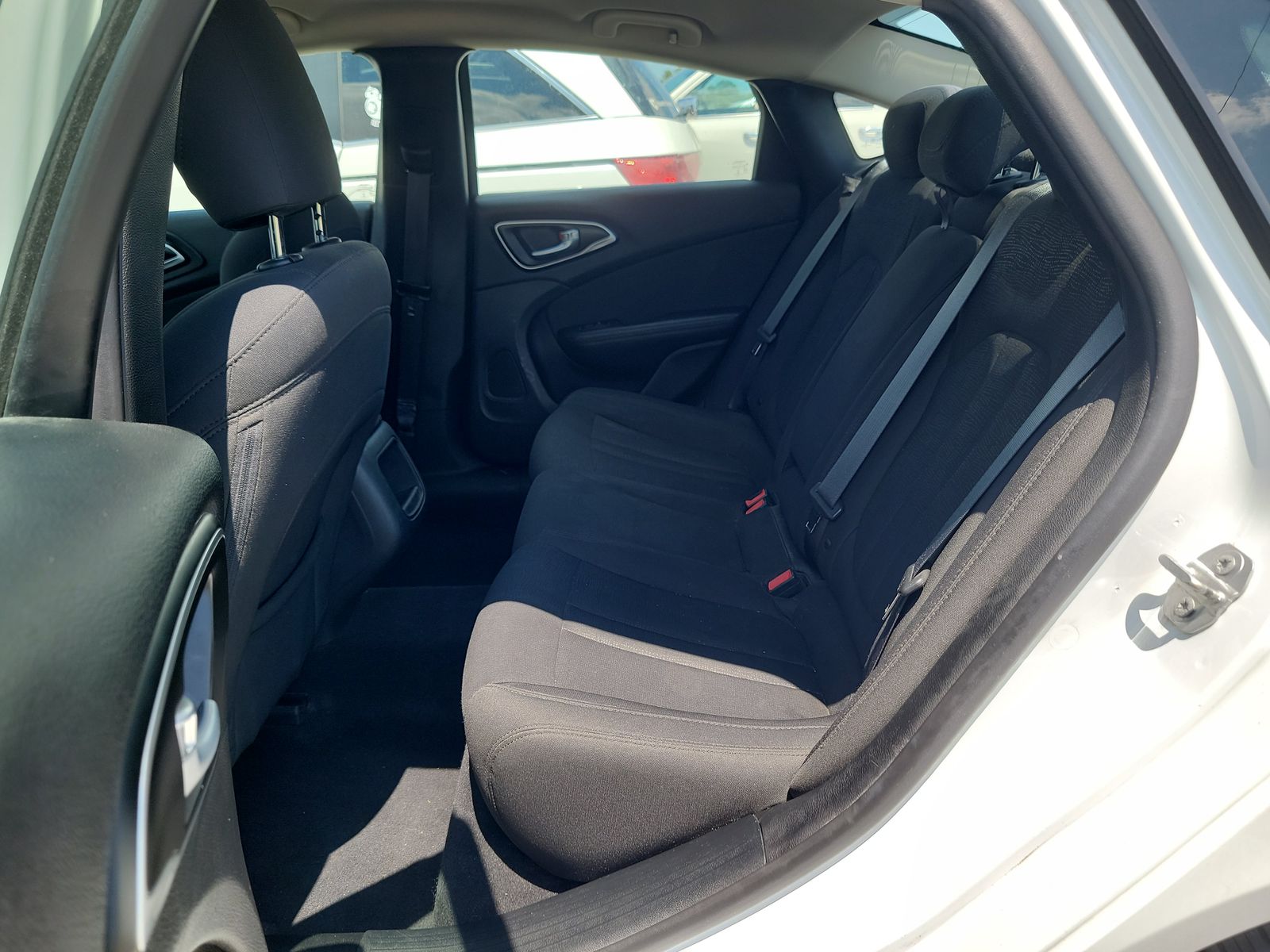 2017 Chrysler 200 LX FWD