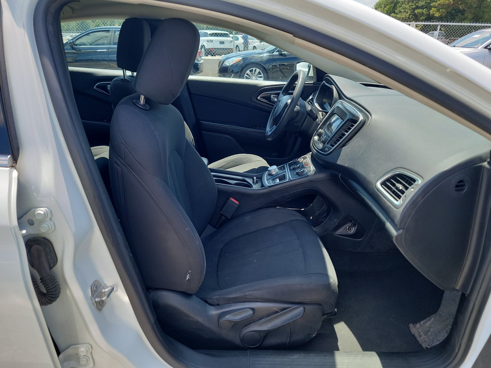 2017 Chrysler 200 LX FWD