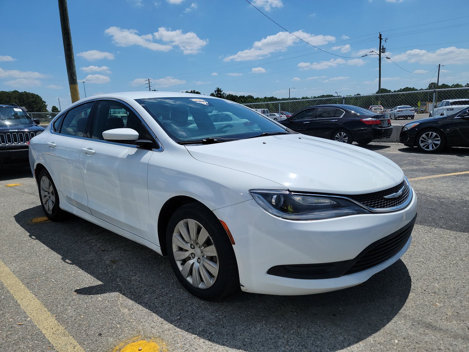 2017 Chrysler 200 LX FWD