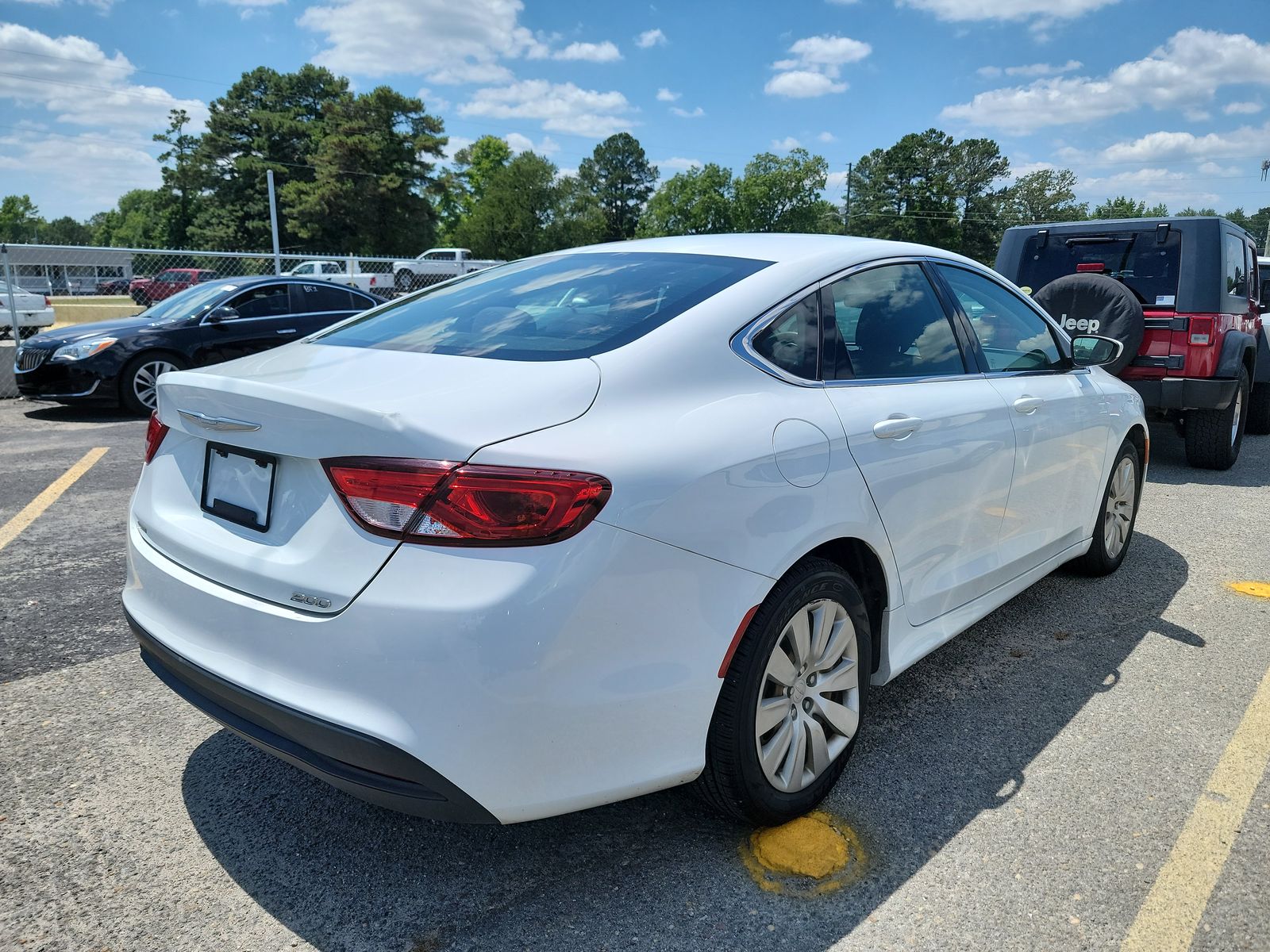 2017 Chrysler 200 LX FWD