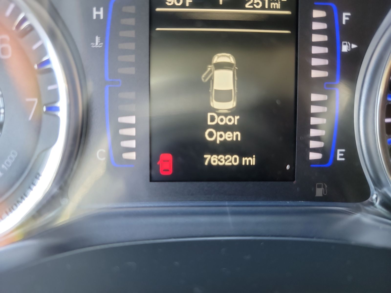 2017 Chrysler 200 LX FWD
