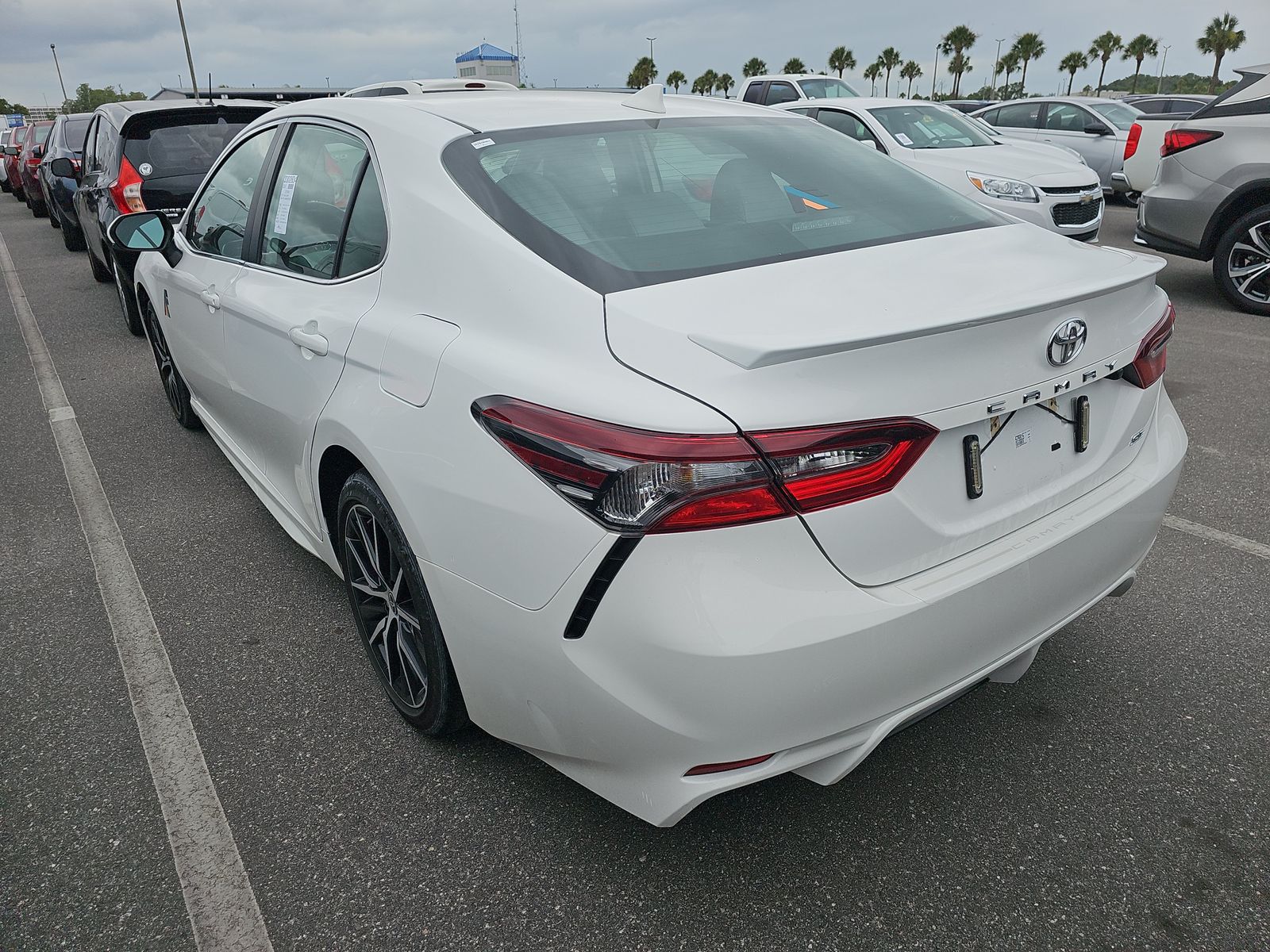 2021 Toyota Camry SE FWD