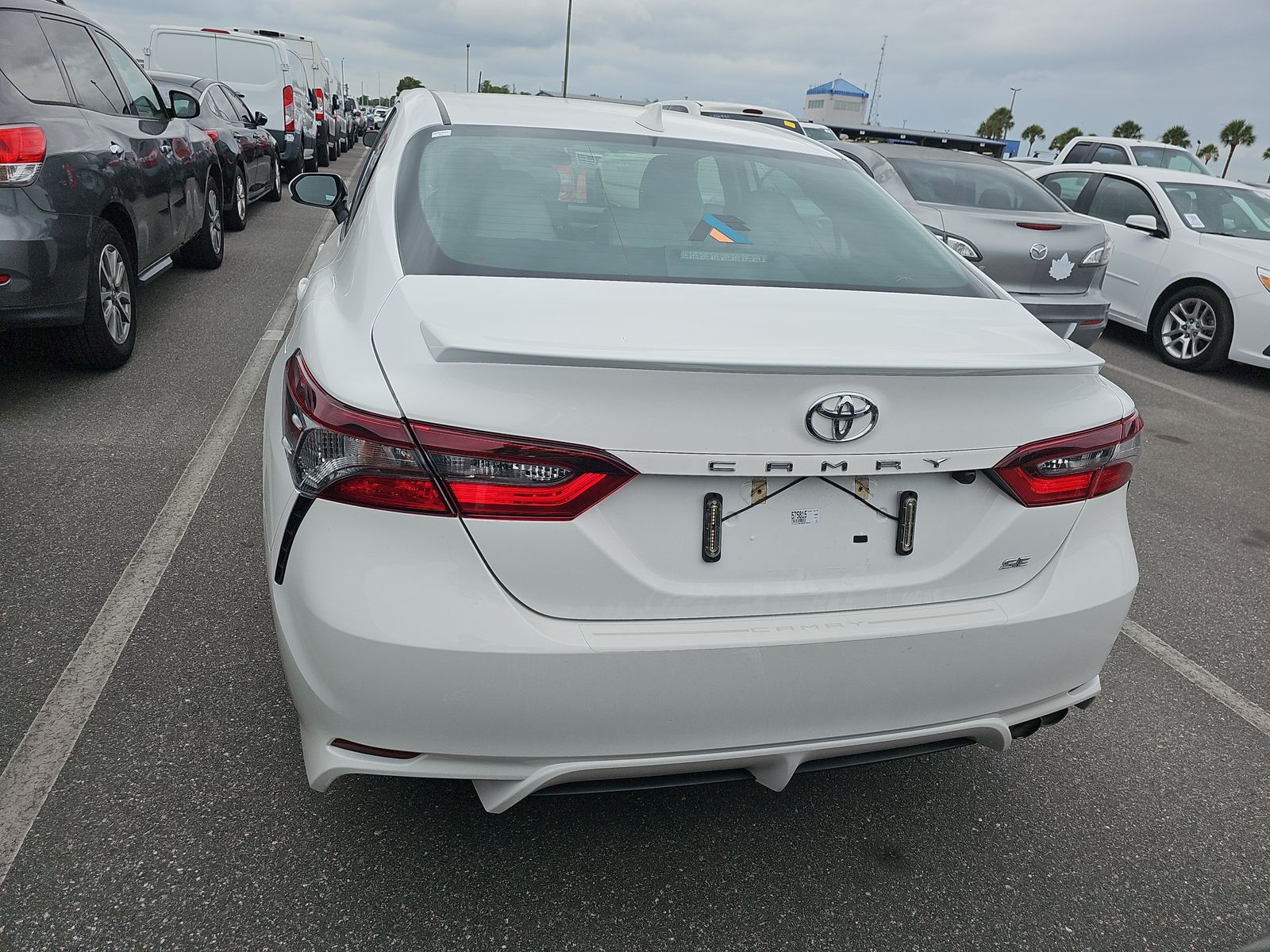 2021 Toyota Camry SE FWD