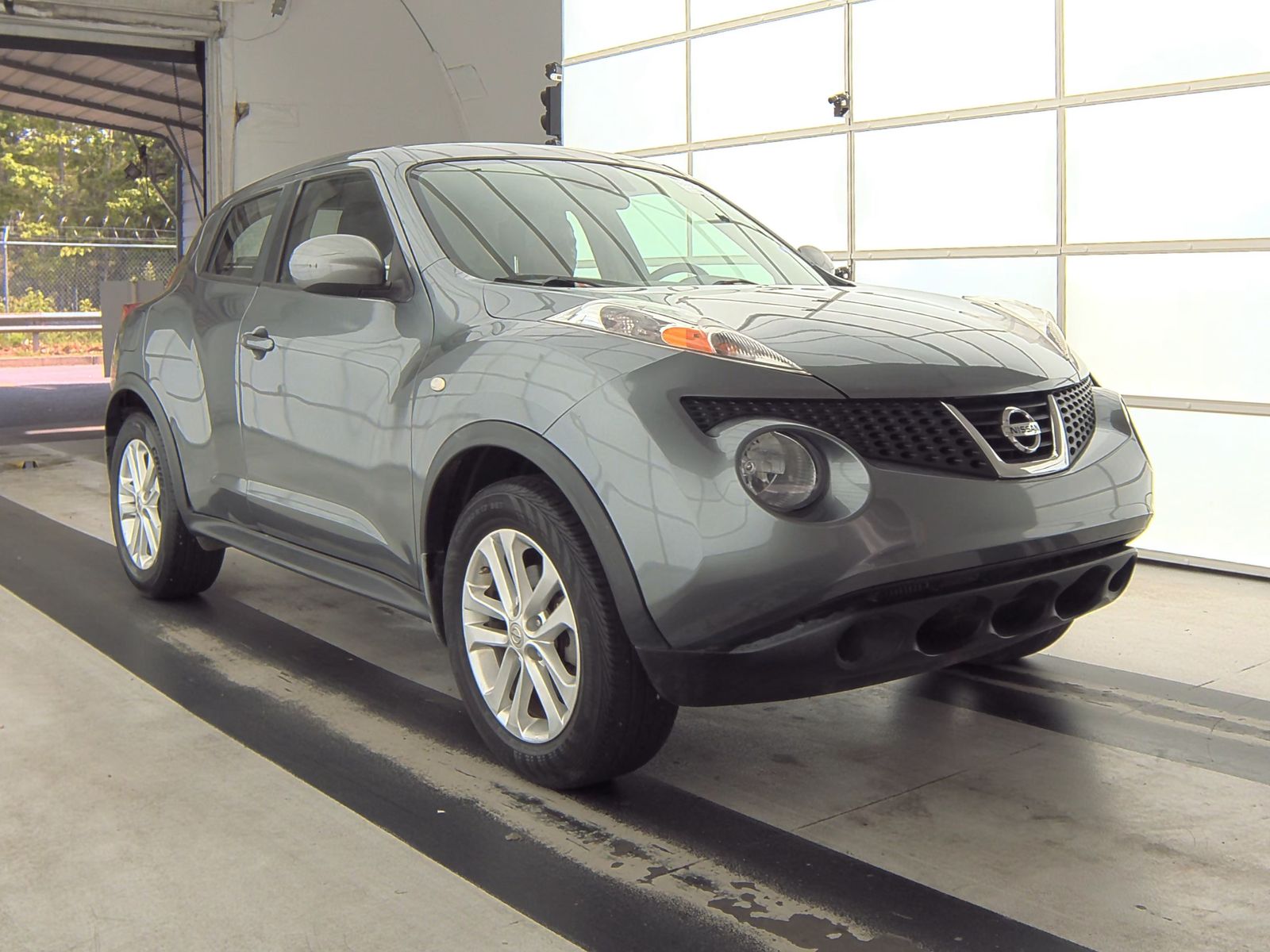 2013 Nissan JUKE S FWD