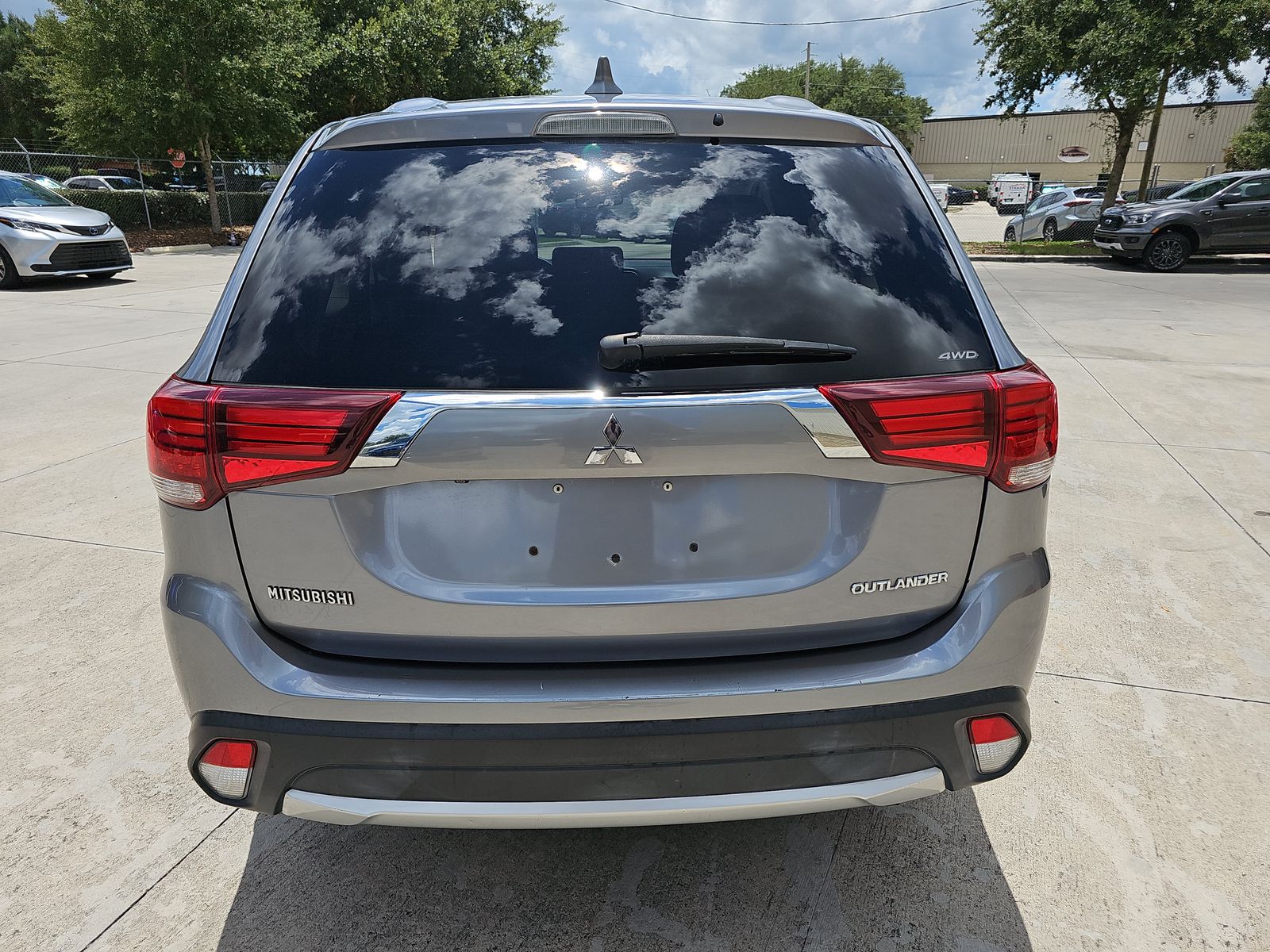 2018 Mitsubishi Outlander ES AWD