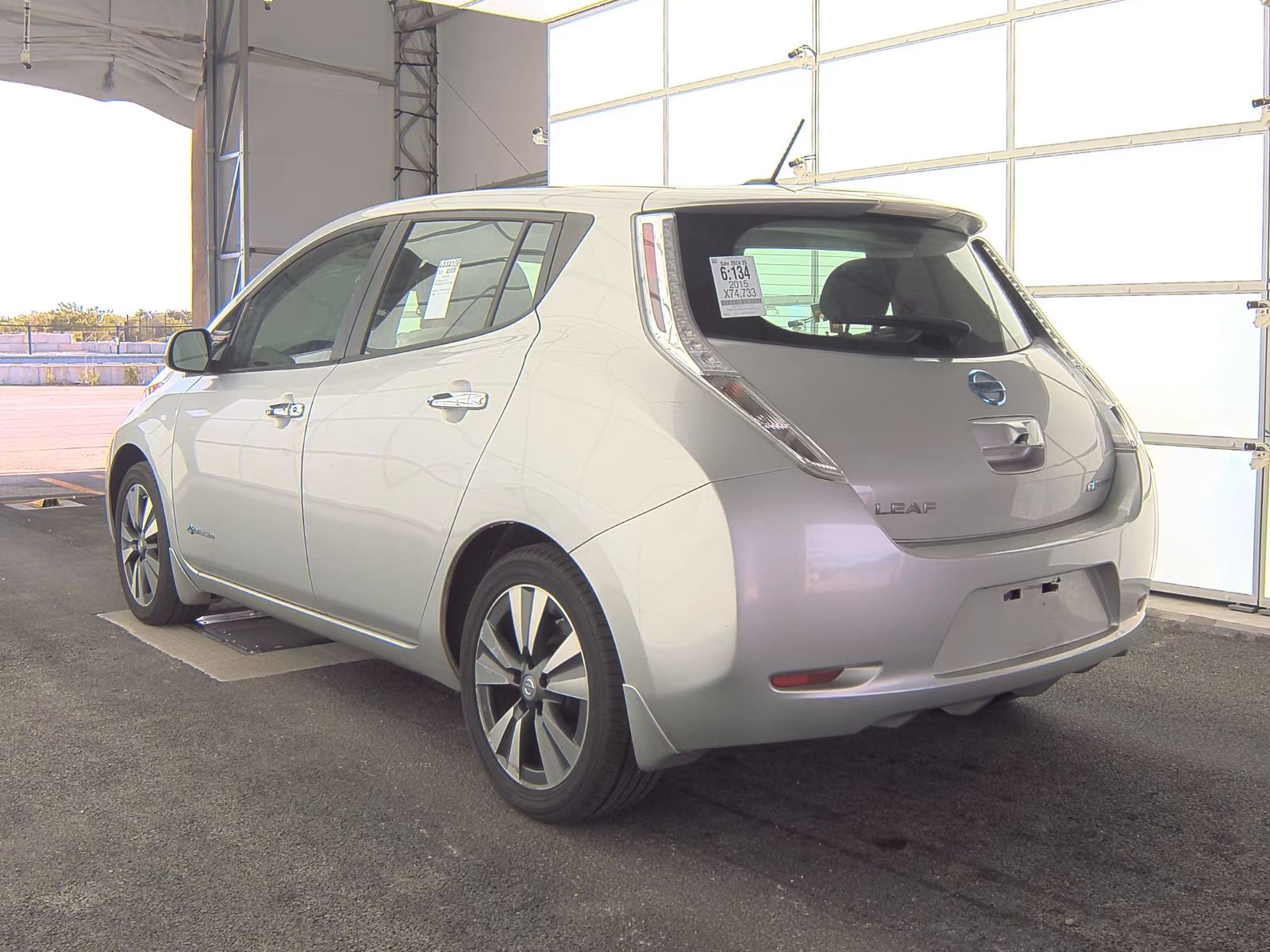 2015 Nissan LEAF SL FWD