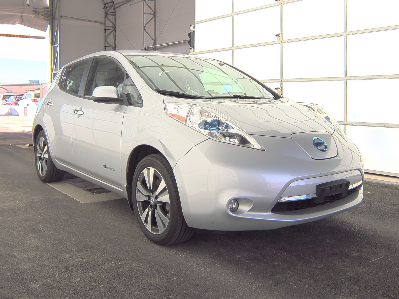 2015 Nissan LEAF SL FWD