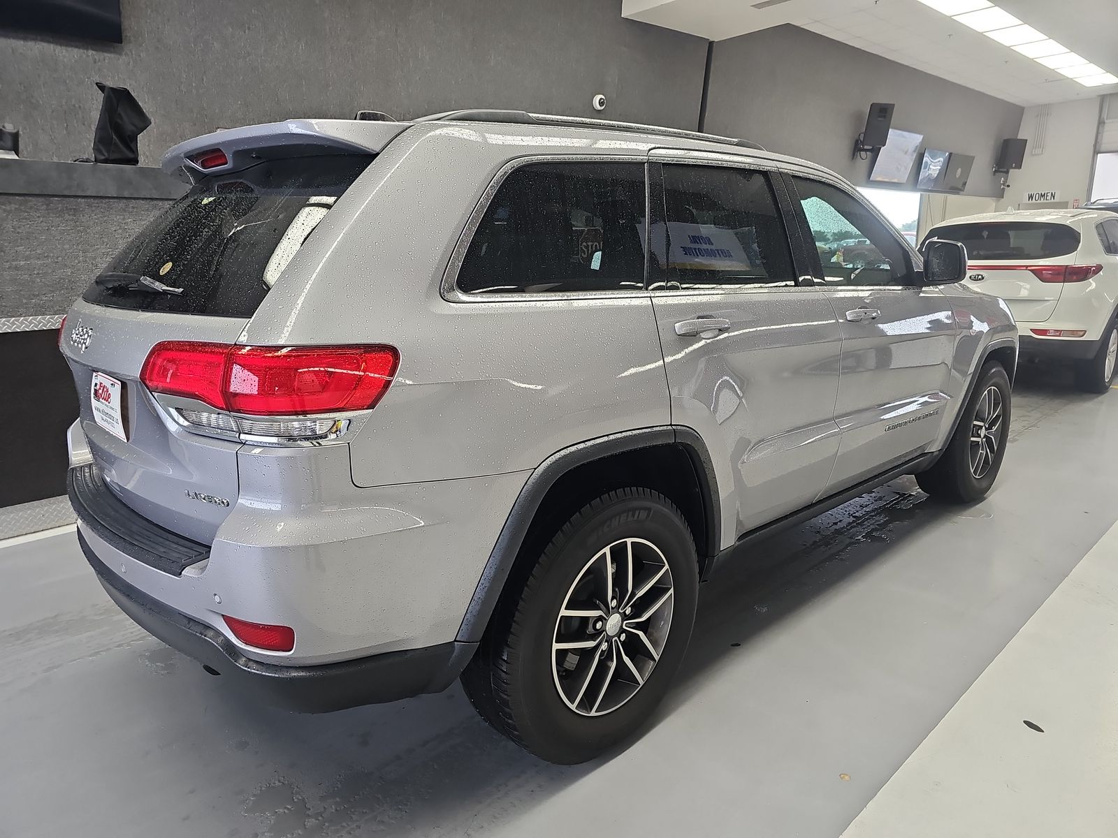 2018 Jeep Grand Cherokee Laredo E Edition RWD