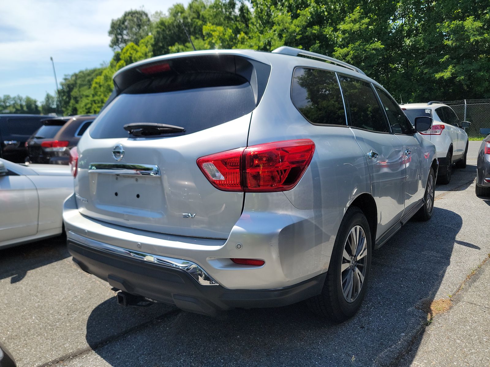 2017 Nissan Pathfinder SV FWD