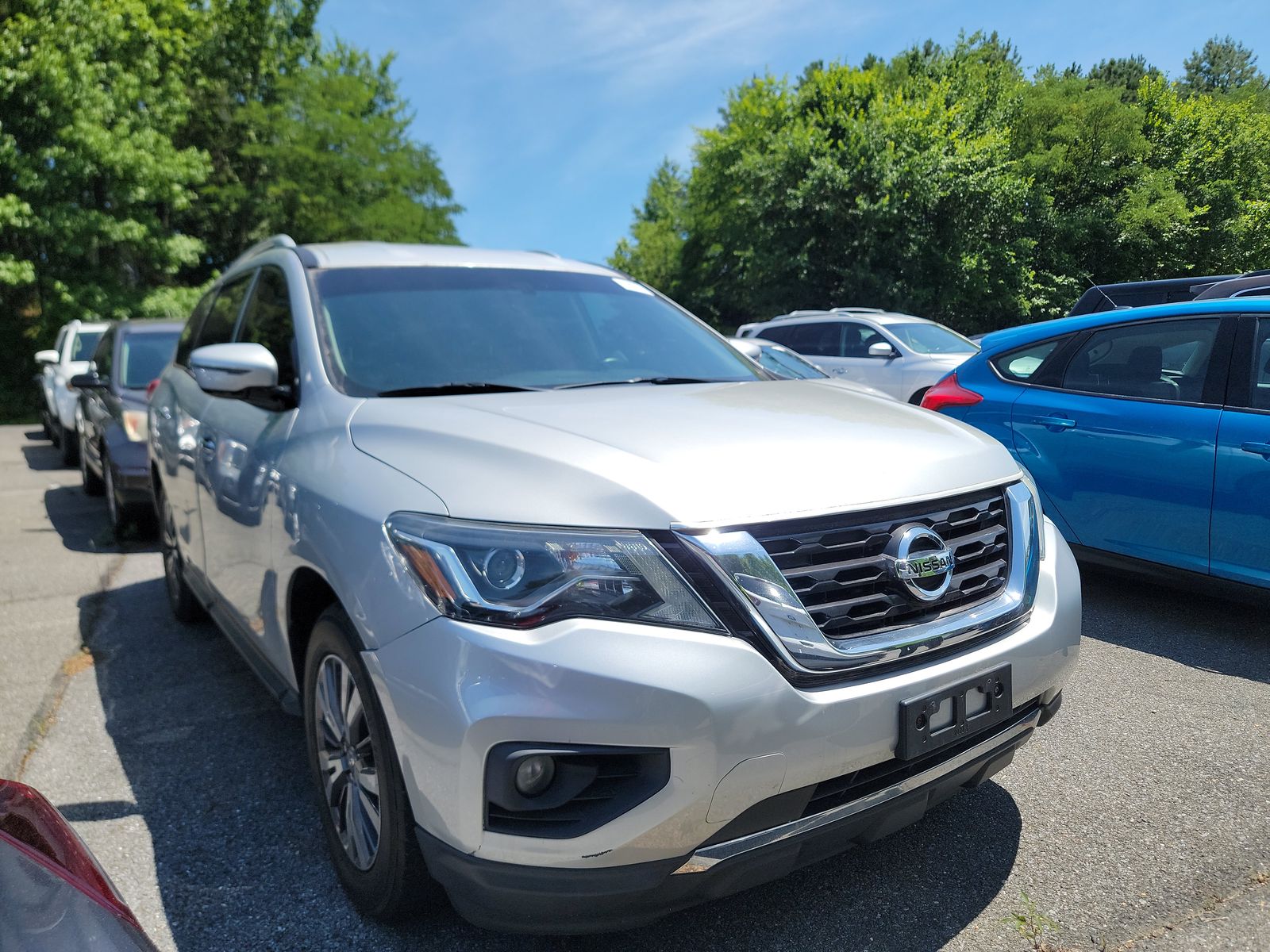 2017 Nissan Pathfinder SV FWD