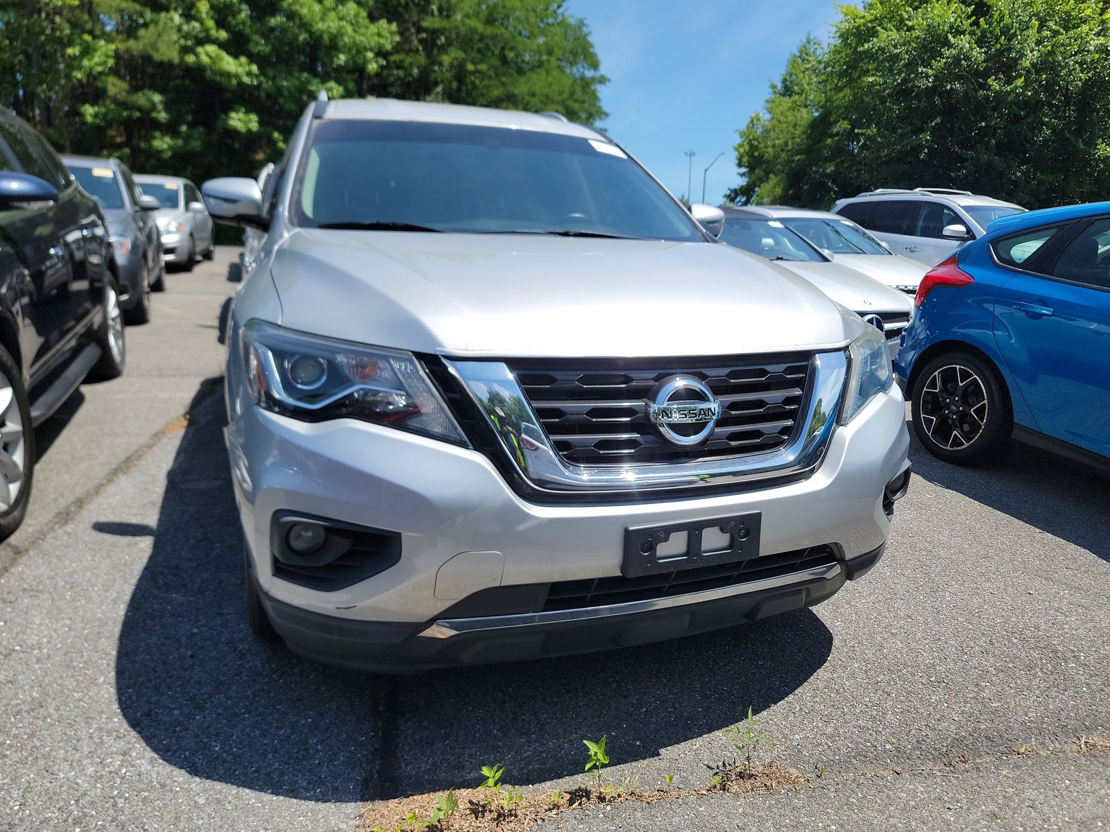 2017 Nissan Pathfinder SV FWD