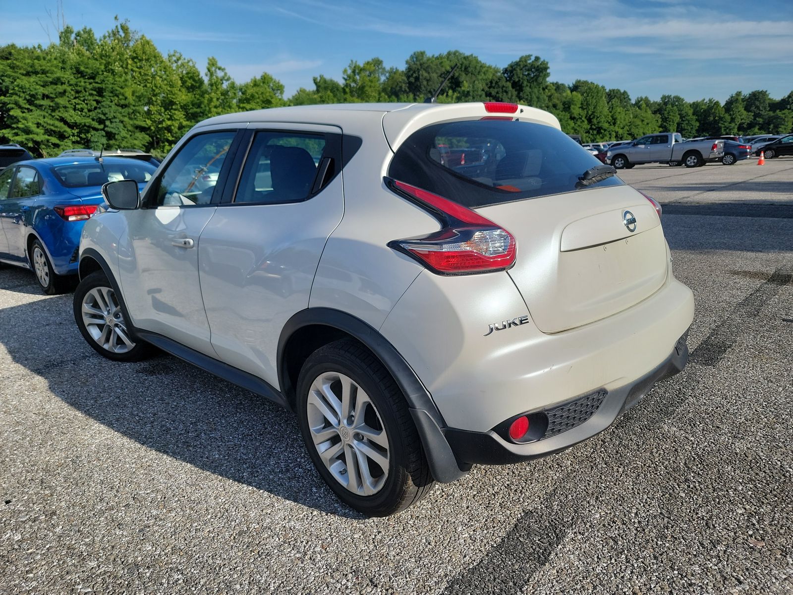 2016 Nissan JUKE S AWD