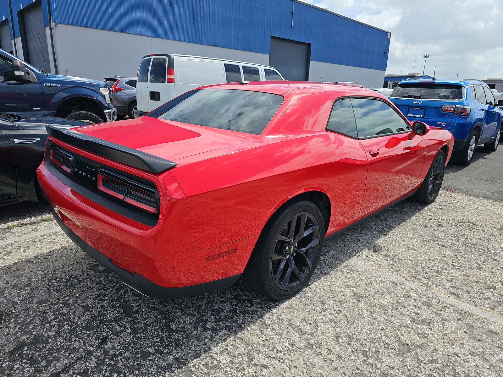 2019 Dodge Challenger SXT RWD