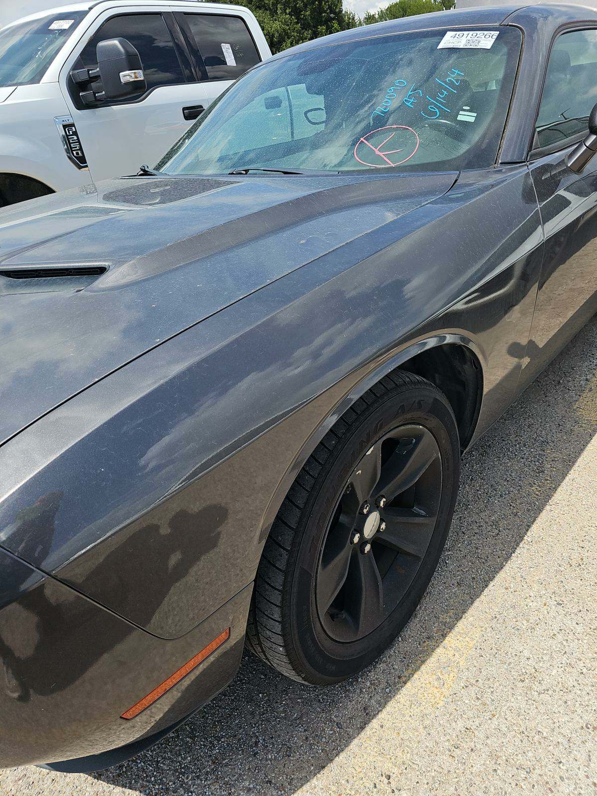 2015 Dodge Challenger SXT RWD